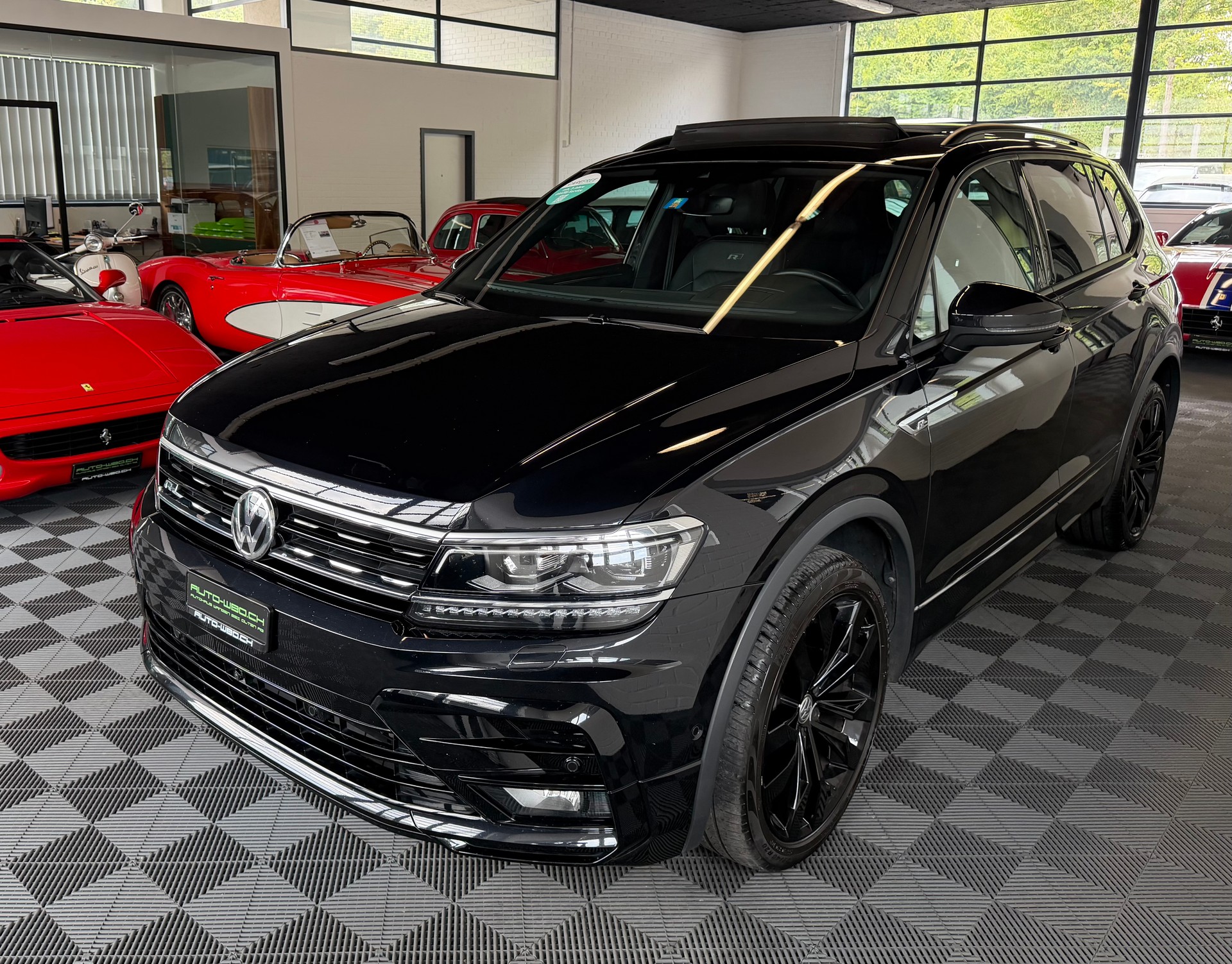VW Tiguan Allspace 2.0 TDI SCR Highline R-LINE SPORT 00 PS 4X4 4MotionDSG-image-5