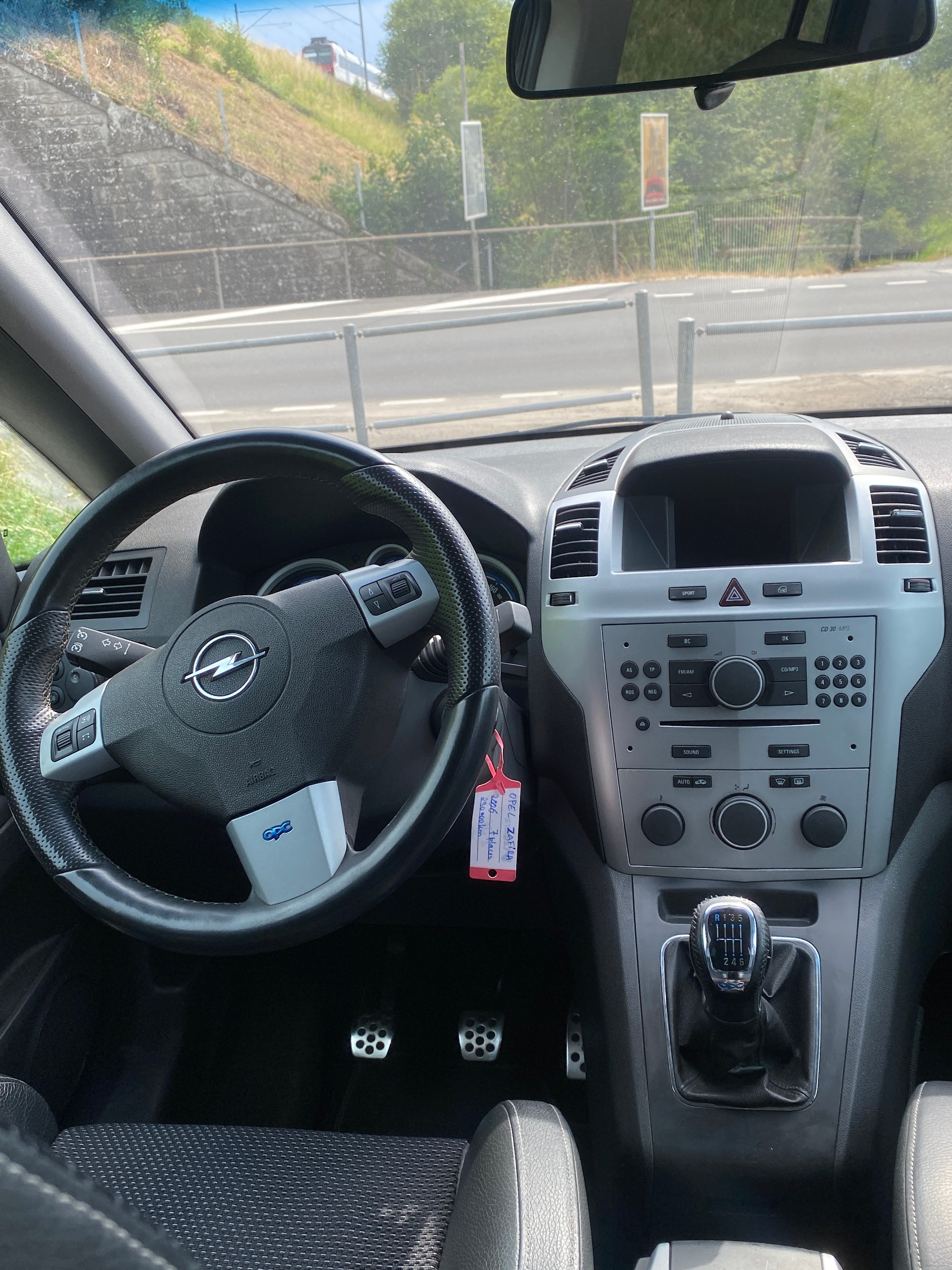 OPEL Zafira 2.0i 16V Turbo OPC-image-5