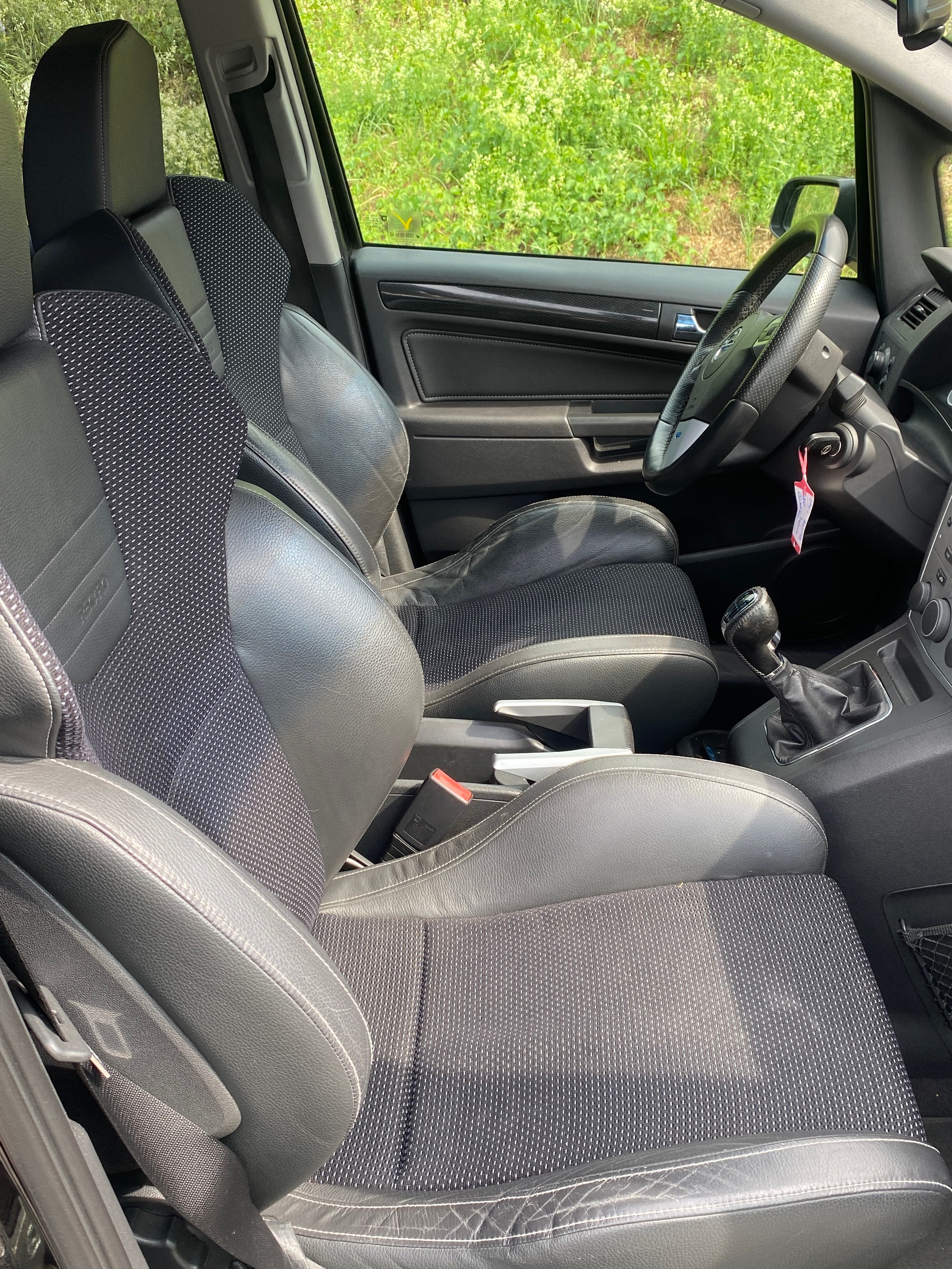OPEL Zafira 2.0i 16V Turbo OPC-image-10