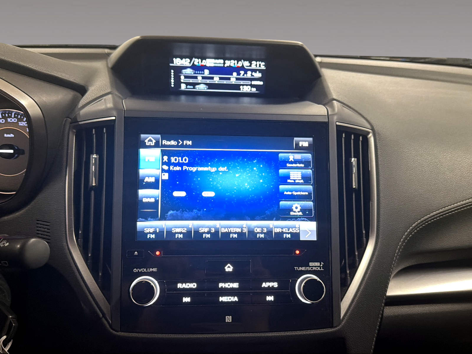 SUBARU Impreza 2.0i Swiss-image-9