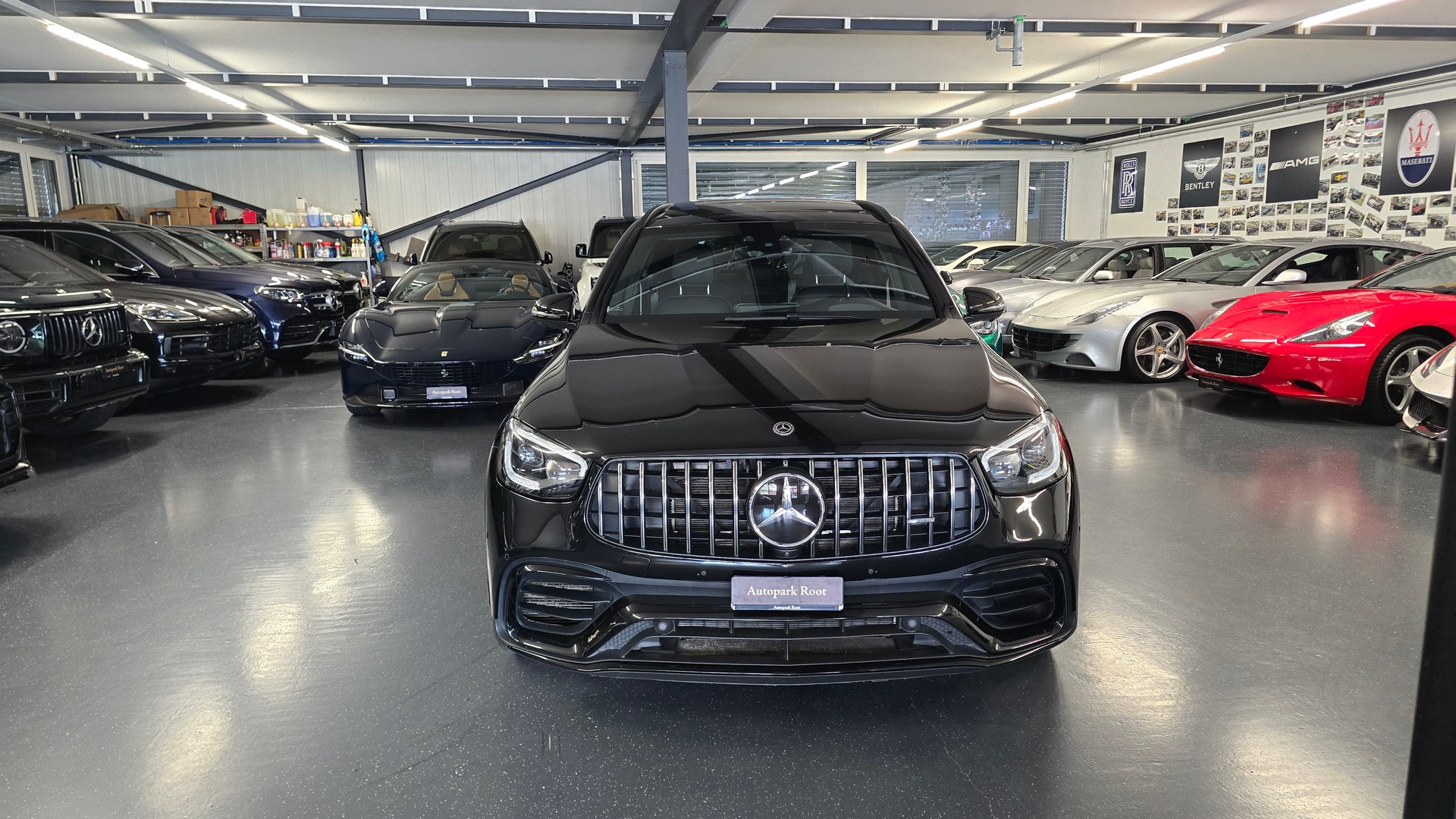MERCEDES-BENZ GLC 63 S AMG 4Matic 9G-Tronic Performance-showroom-element-2