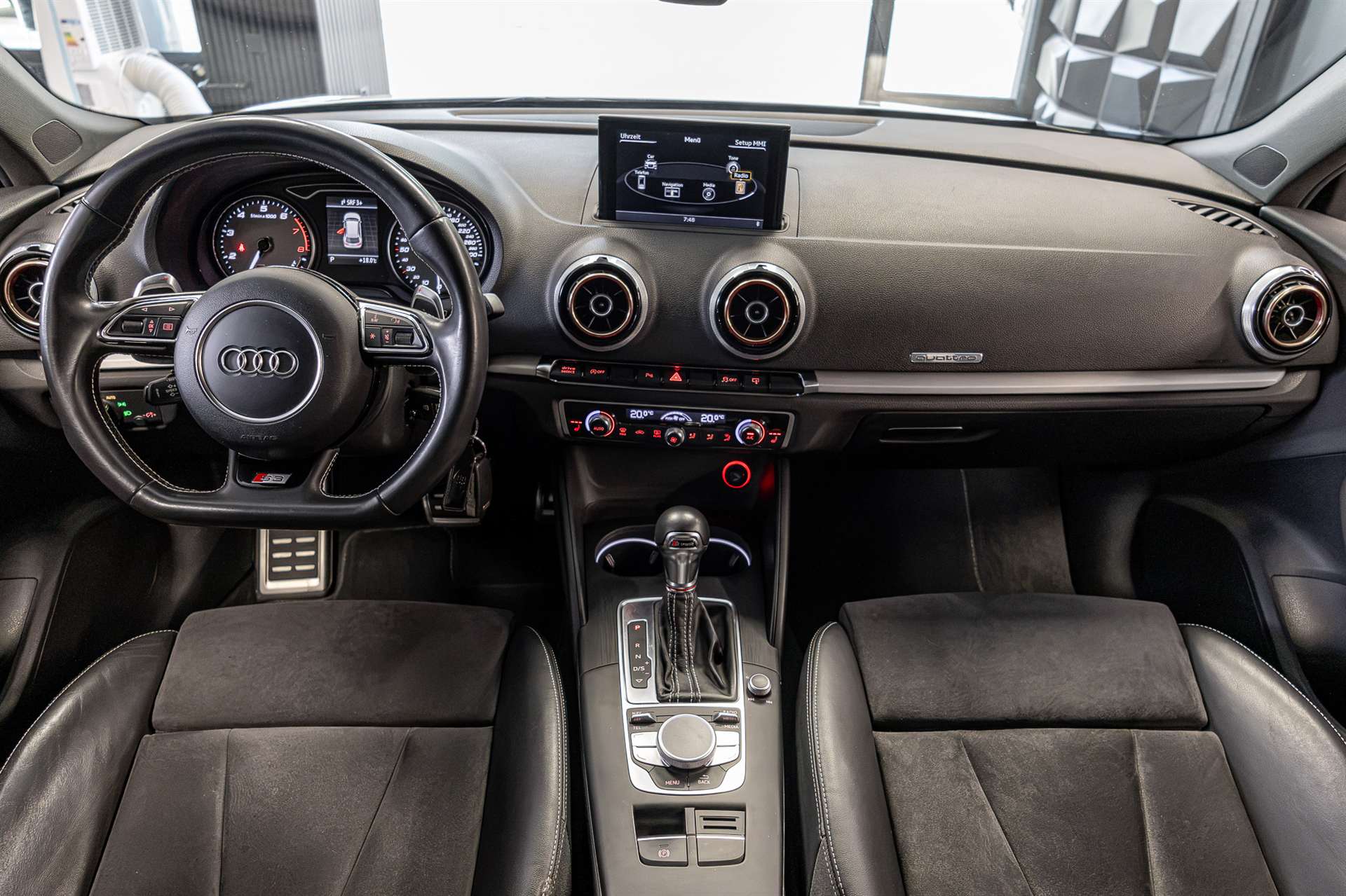 AUDI S3 Sportback 2.0 TFSI quattro S-tronic-image-5