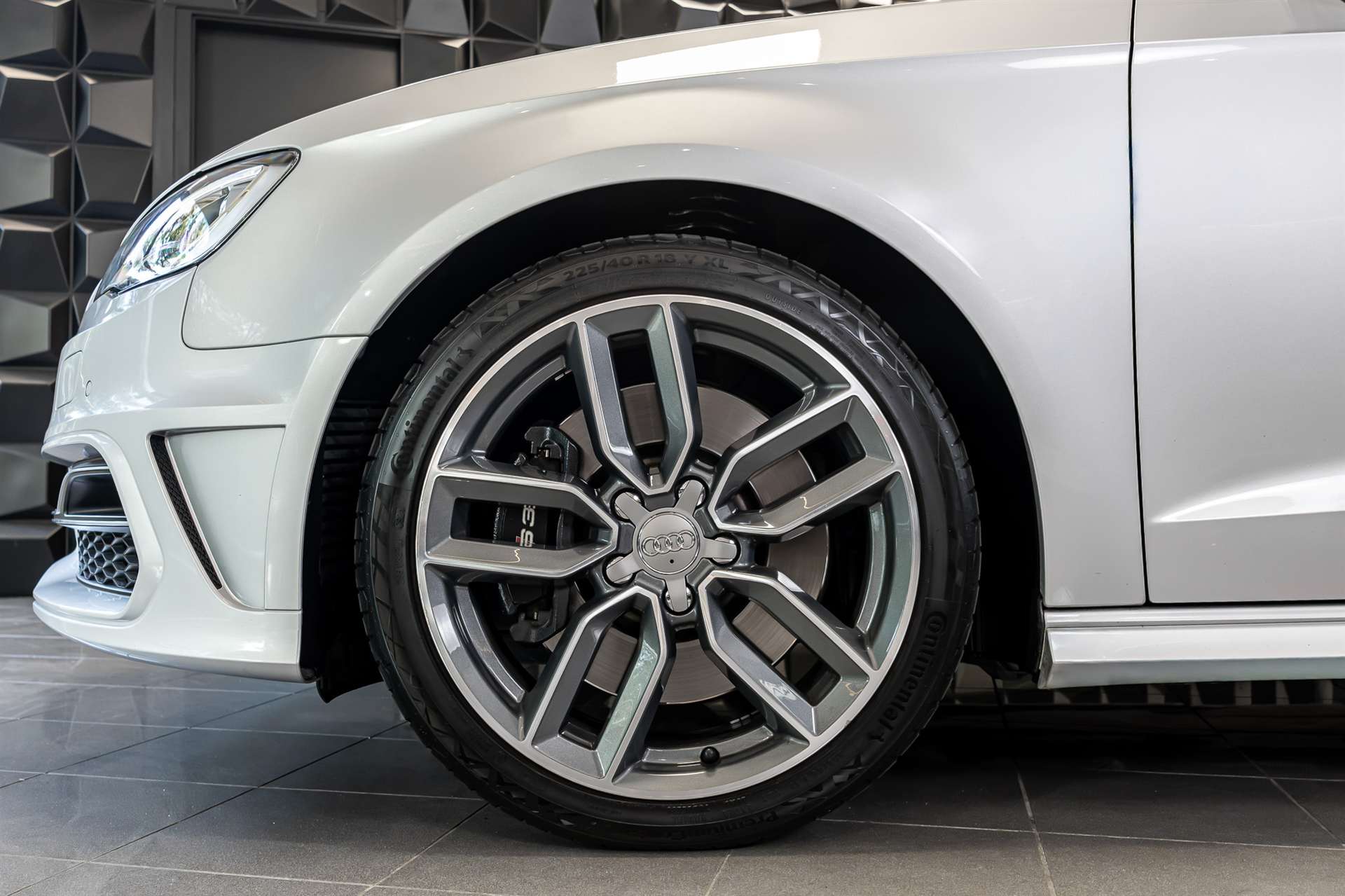 AUDI S3 Sportback 2.0 TFSI quattro S-tronic-image-30
