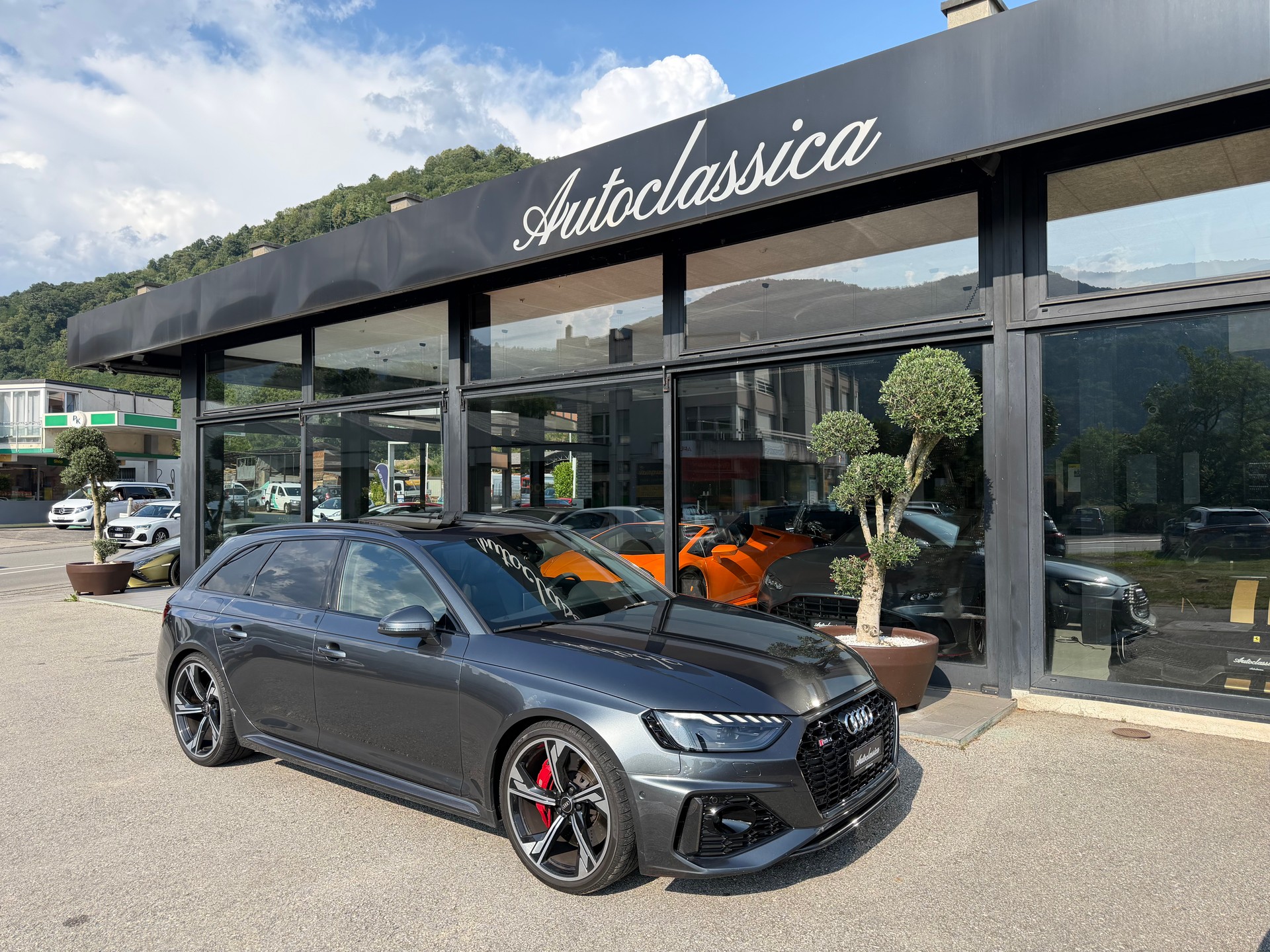 AUDI RS4 Avant quattro tiptronic-image-4