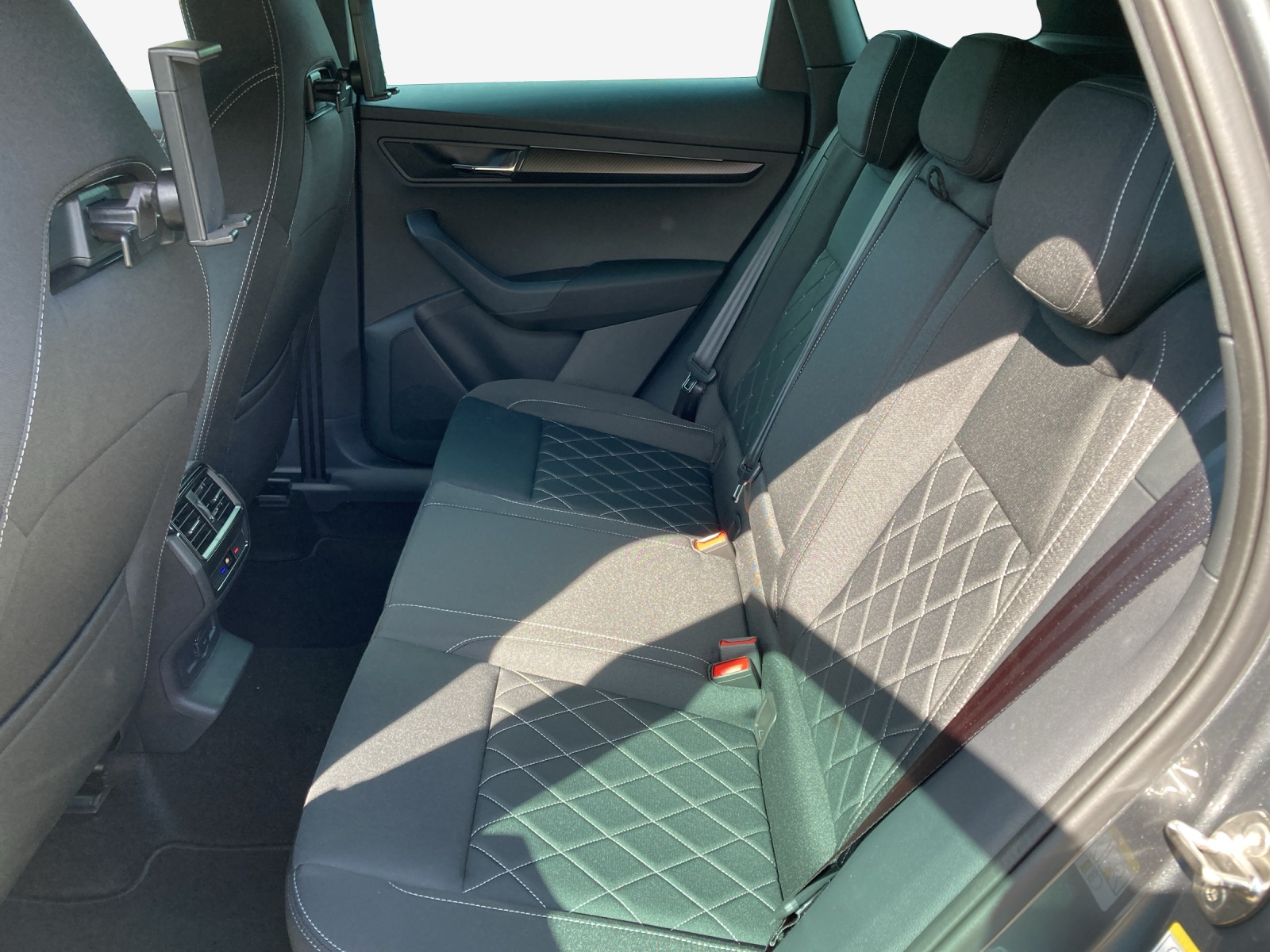 SKODA Karoq 2.0 TSI SportLine 4x4 DSG-image-8