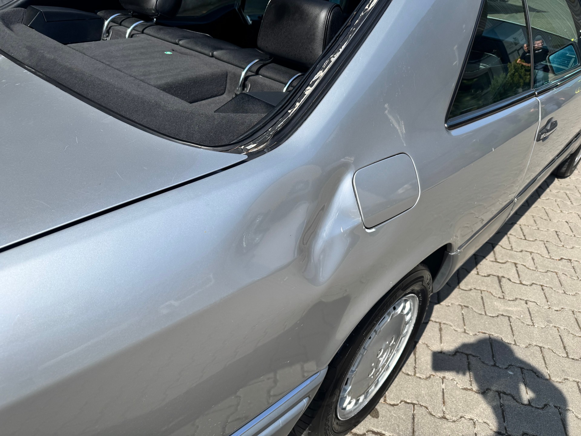 MERCEDES-BENZ E 220-image-6