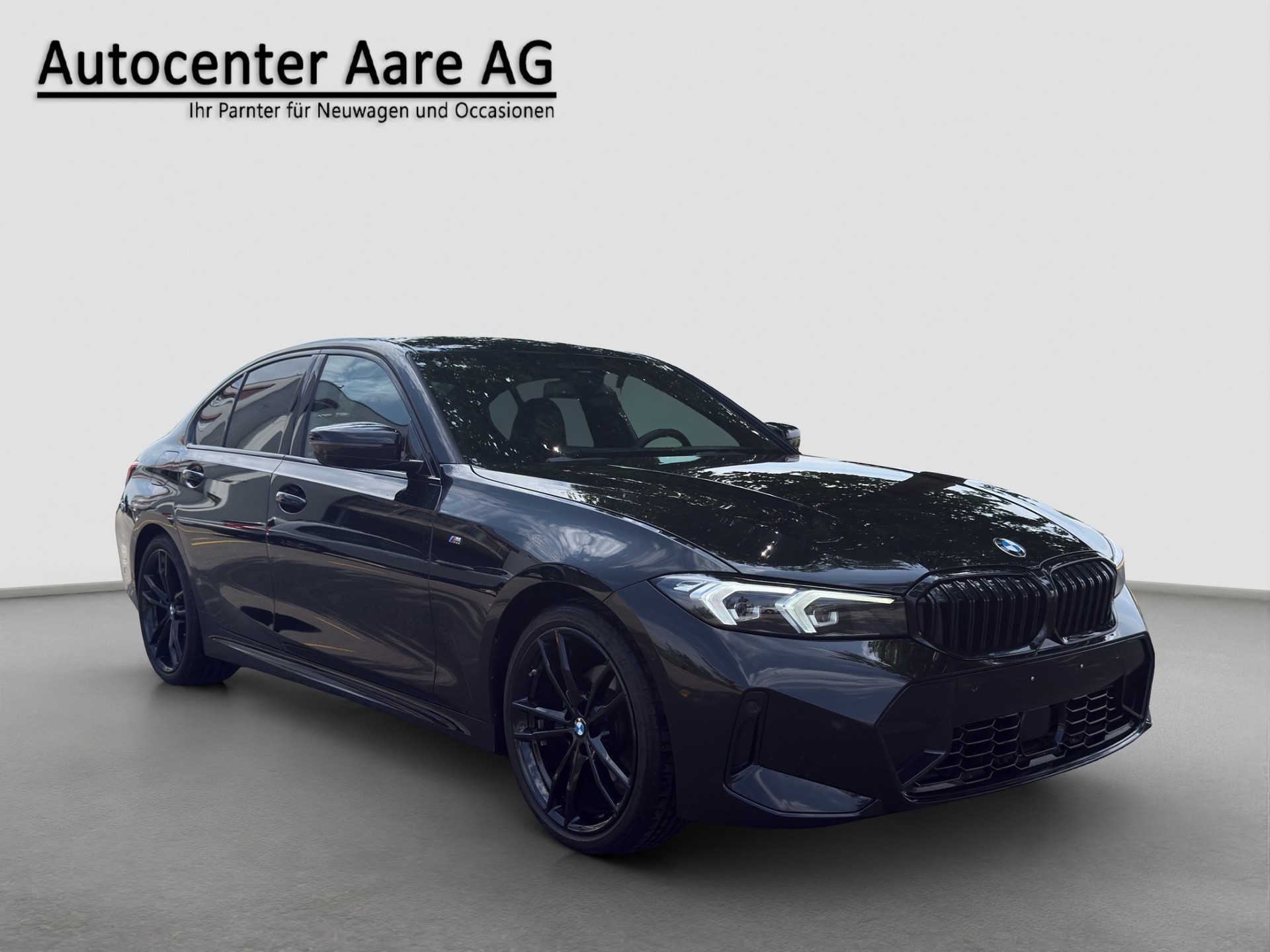 BMW 320d xDrive 48V Steptronic M Sport Pro-image-0