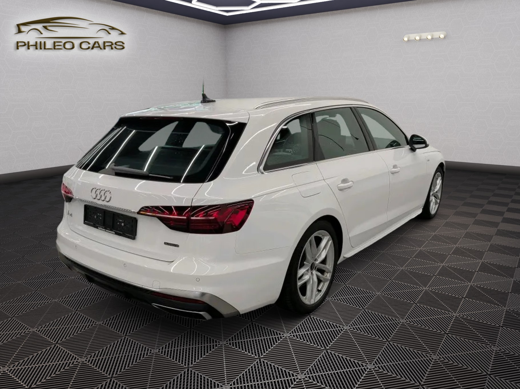 AUDI A4 Avant 40 TFSI S line S-tronic quattro-image-1