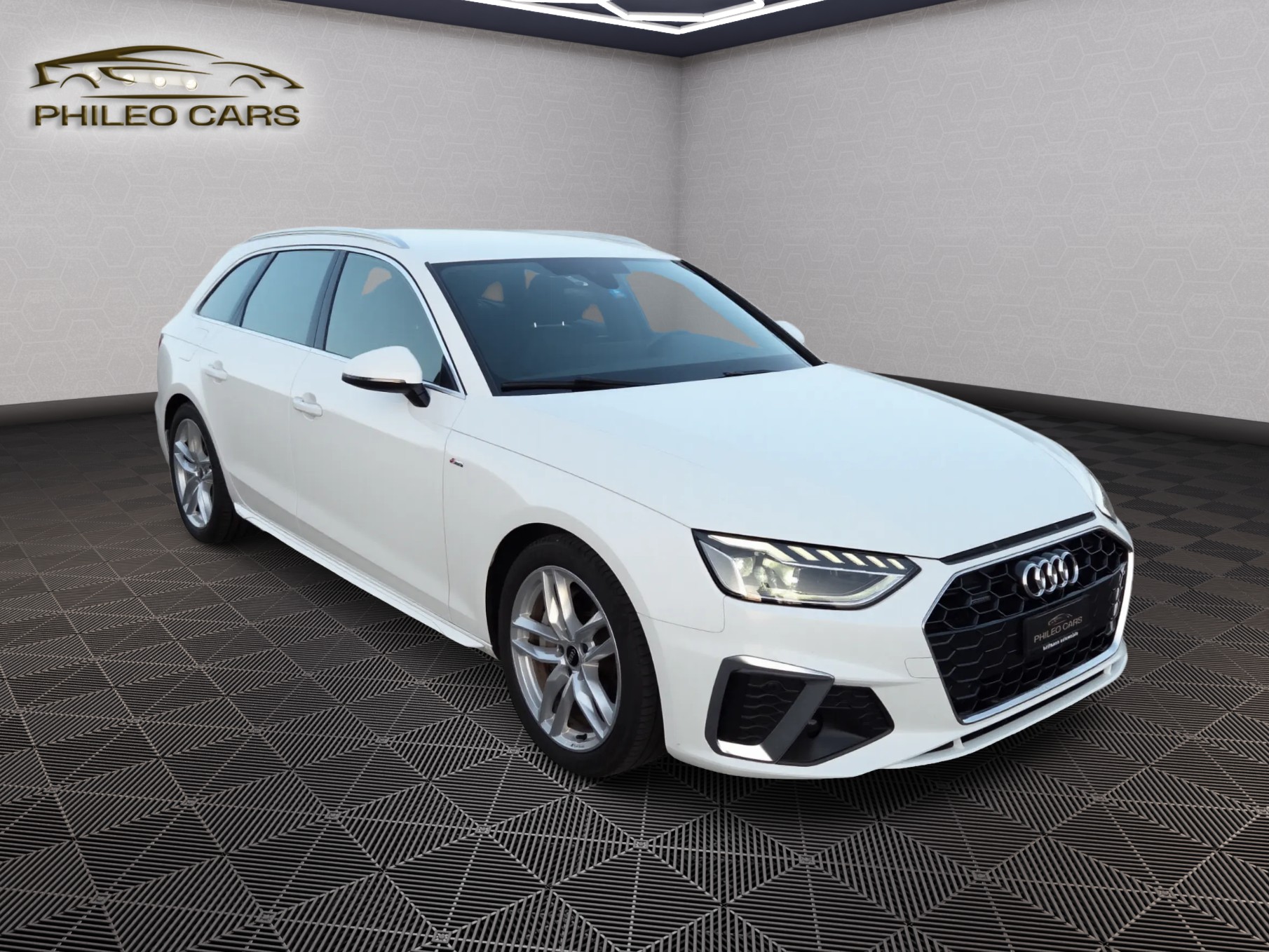 AUDI A4 Avant 40 TFSI S line S-tronic quattro-image-1