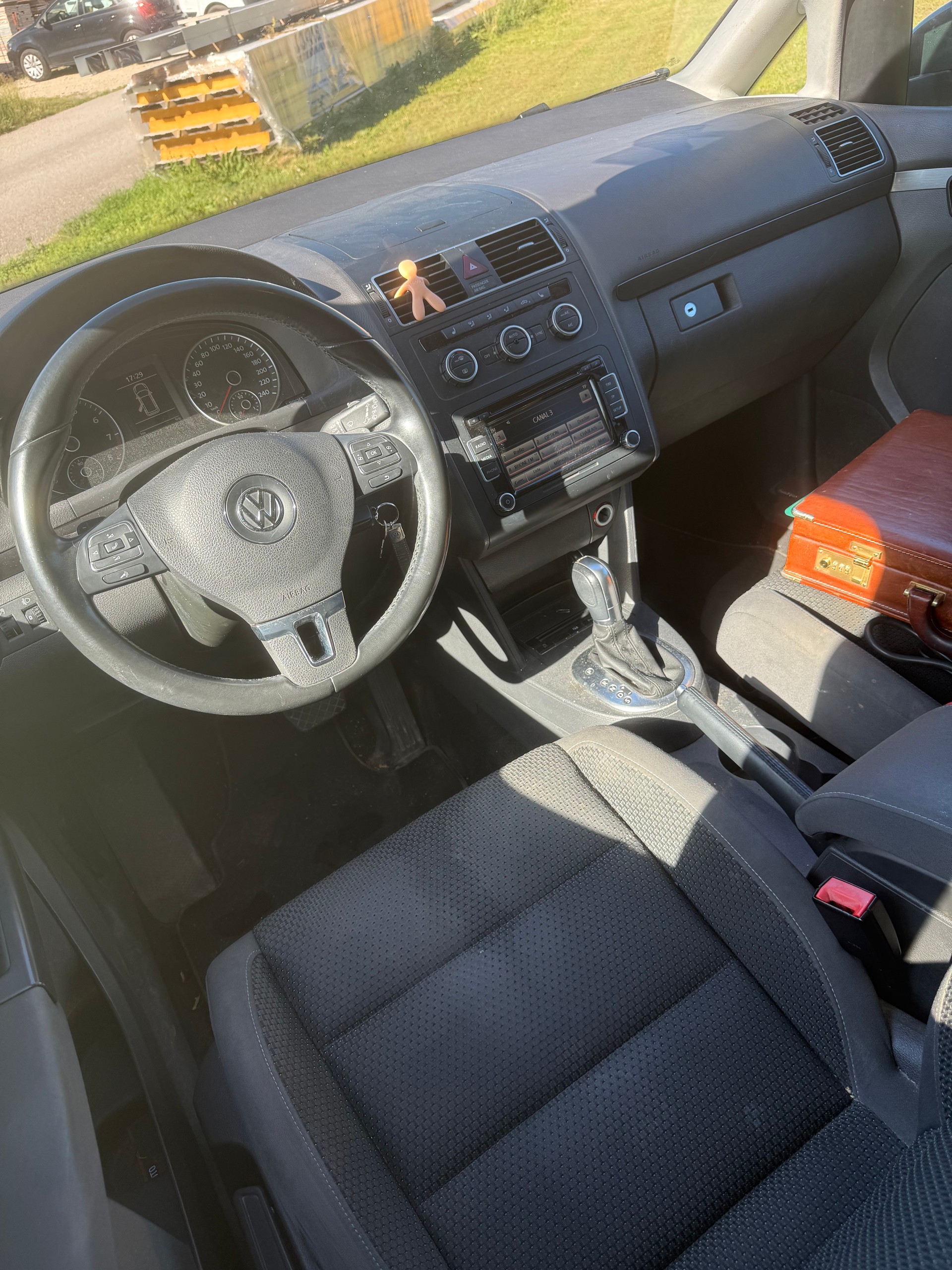 VW Touran 1.4 TSI Start-image-6