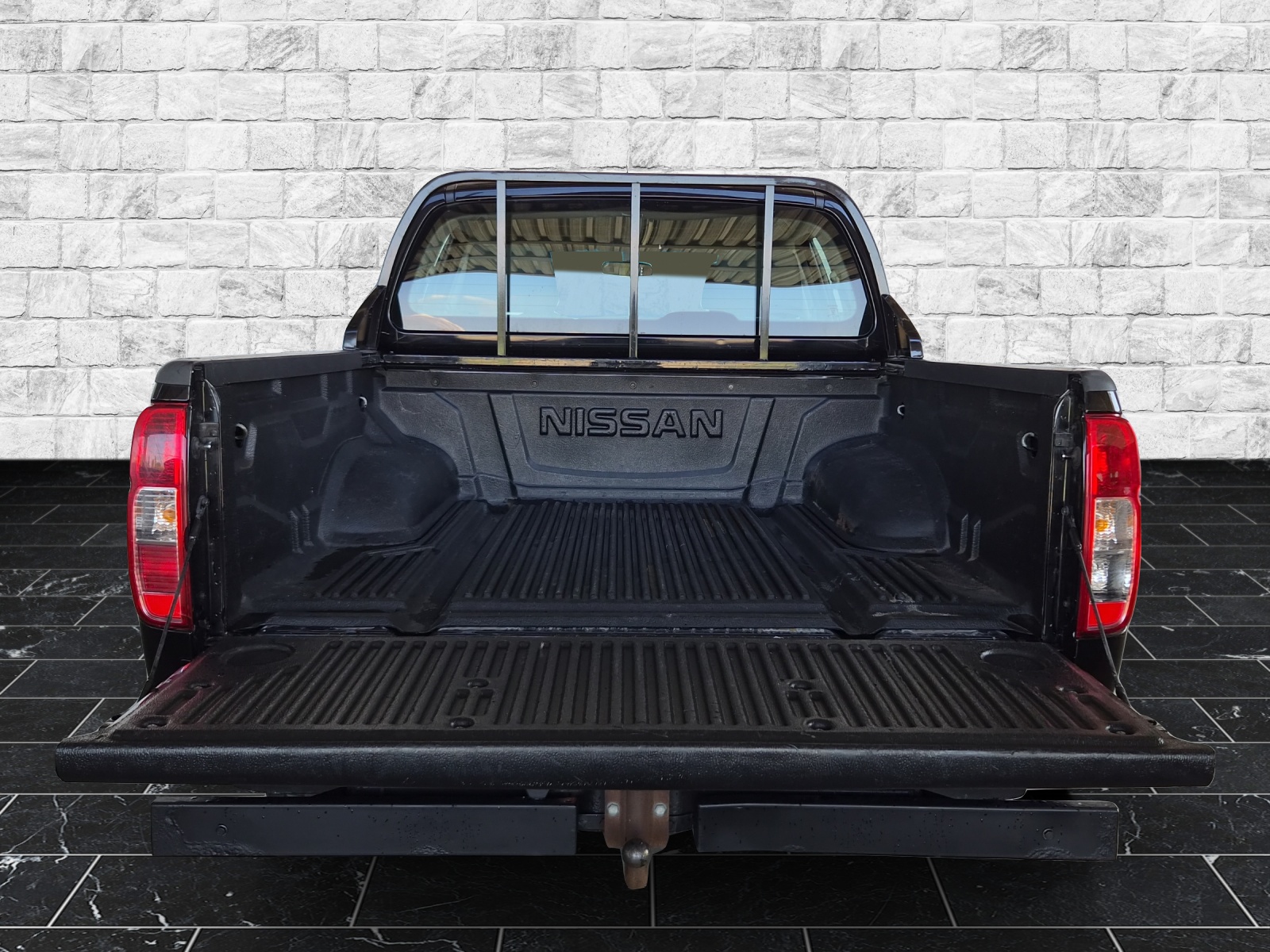 NISSAN Navara 2.5 dCi 144 Double Cab XE-image-8