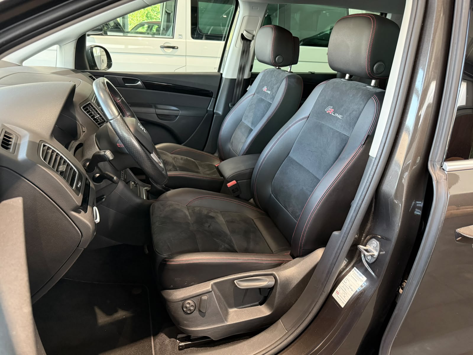 SEAT Alhambra 2.0 TDI FR Line-image-9