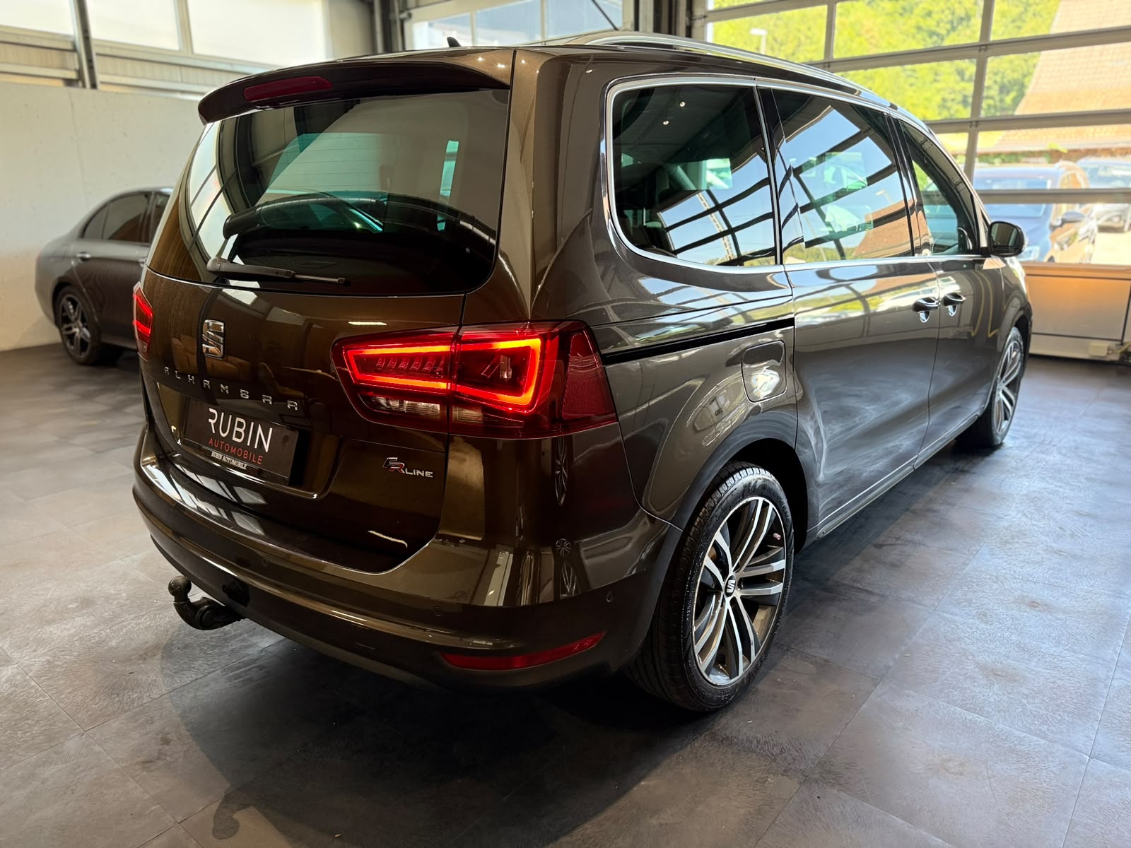 SEAT Alhambra 2.0 TDI FR Line-image-6