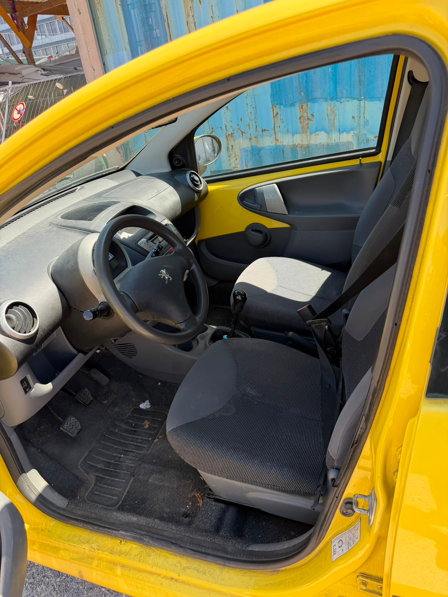 PEUGEOT 107 1.0 Trendy-image-9