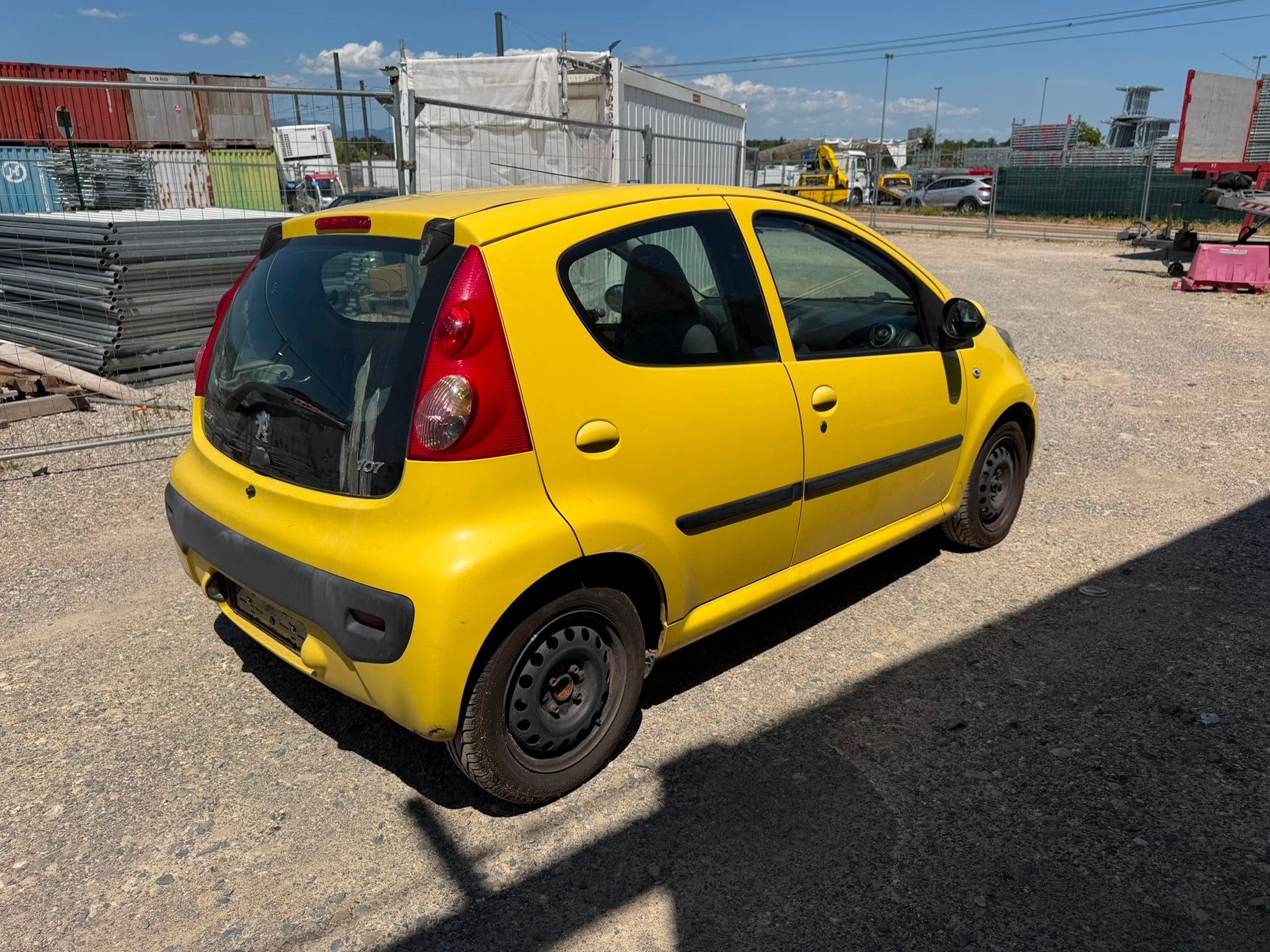 PEUGEOT 107 1.0 Trendy-image-11