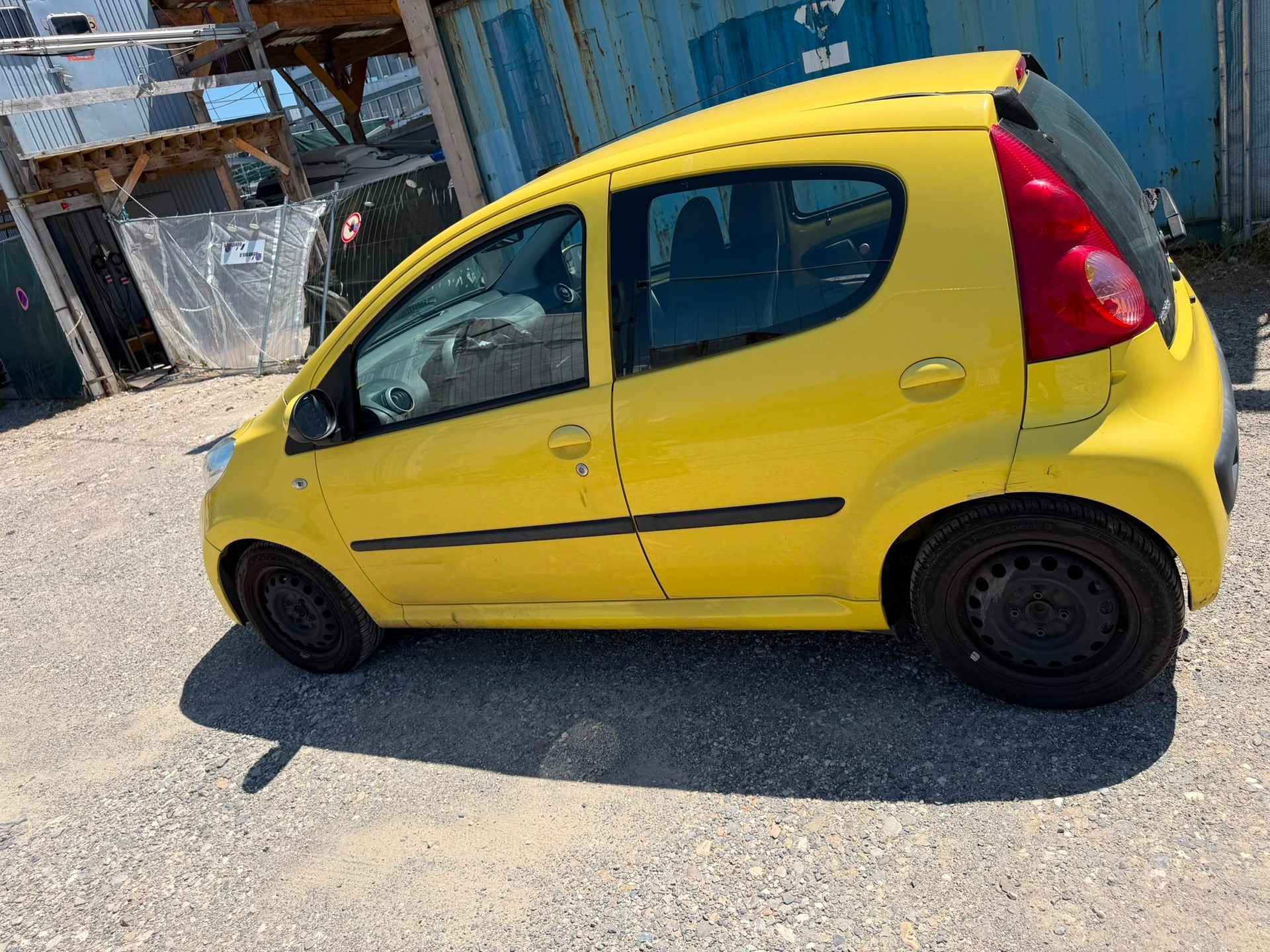 PEUGEOT 107 1.0 Trendy-image-8