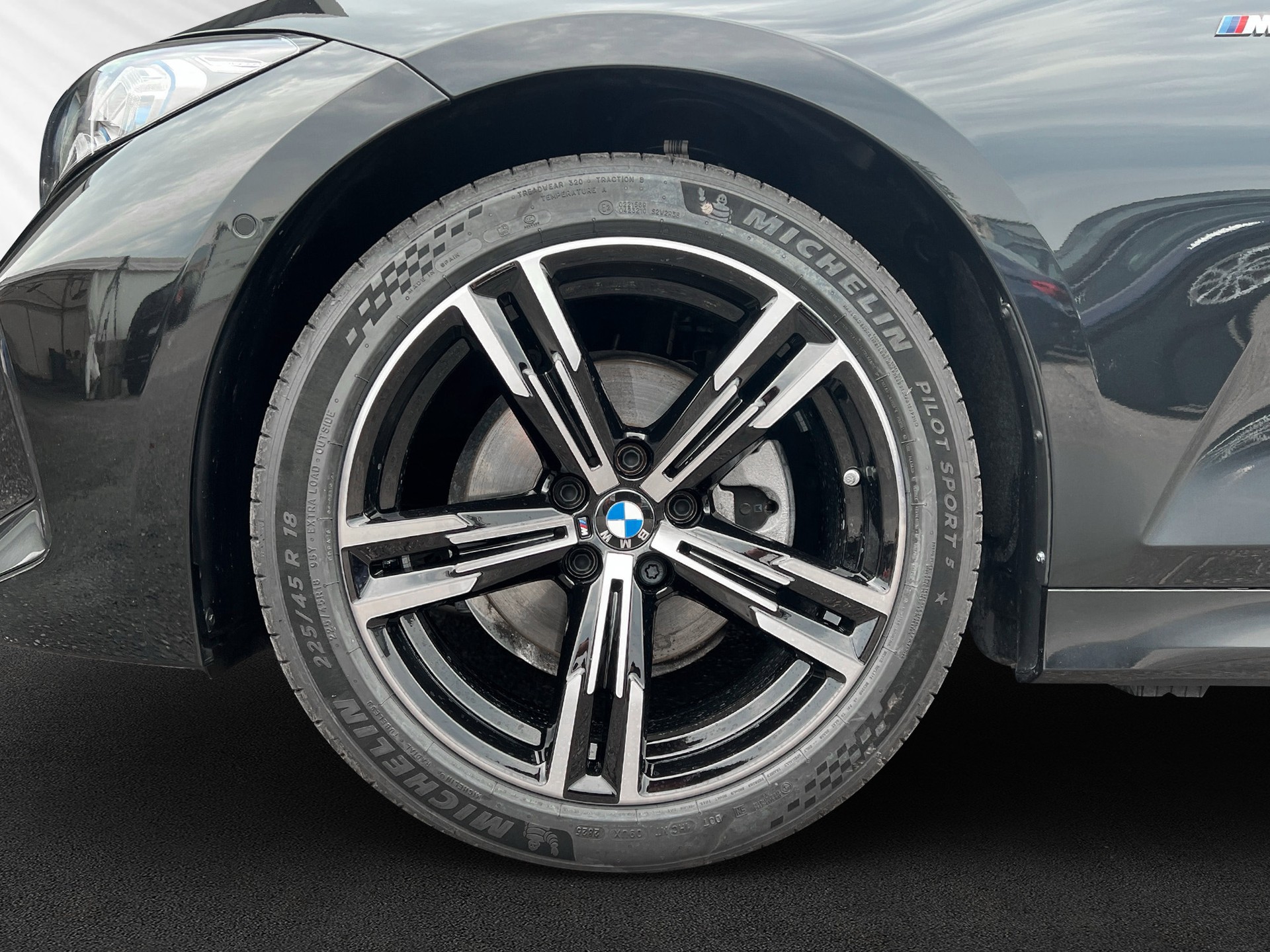 BMW 320d xDrive 48V Touring Steptronic M Sport-image-8