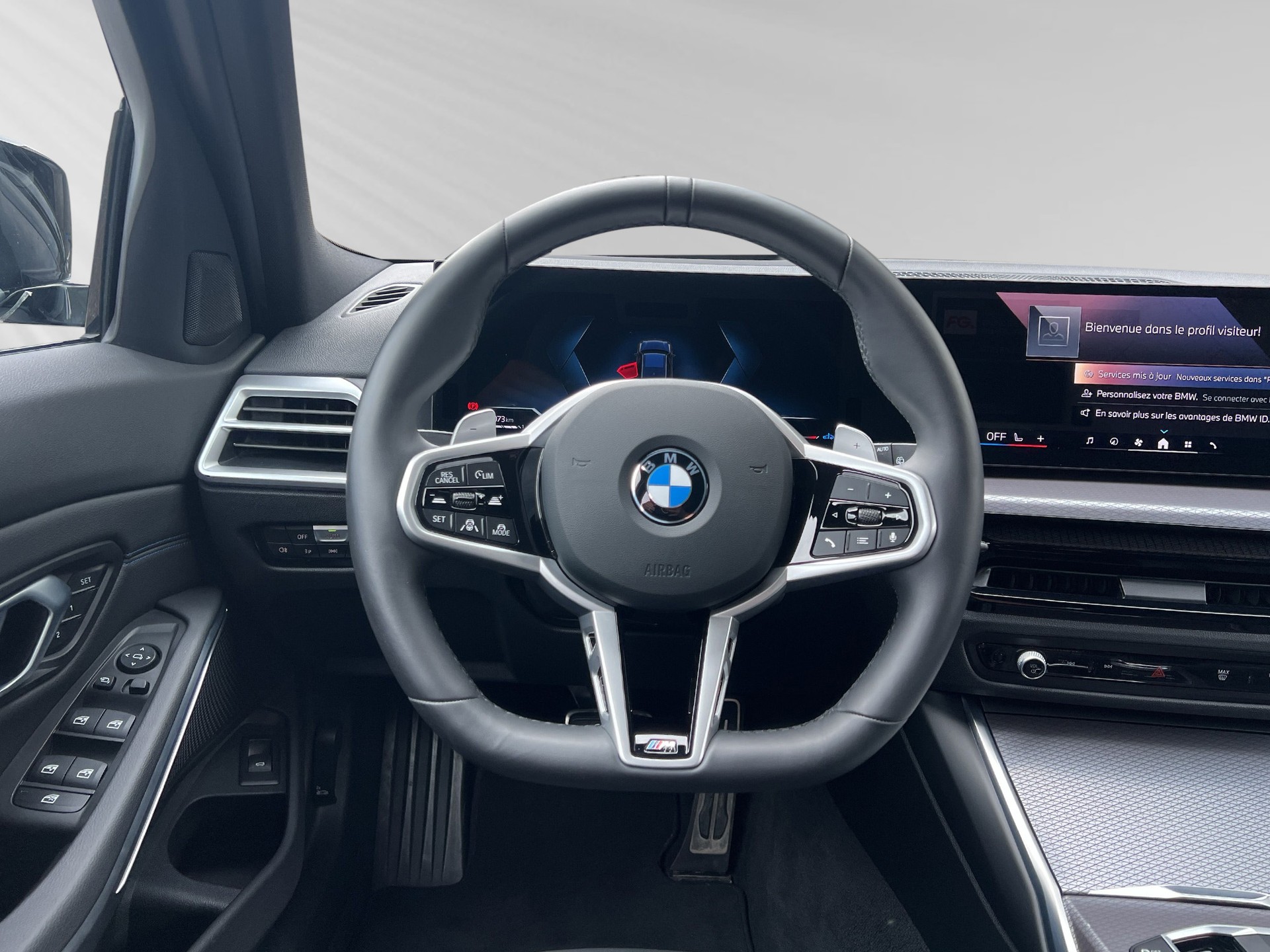 BMW 320d xDrive 48V Touring Steptronic M Sport-image-4