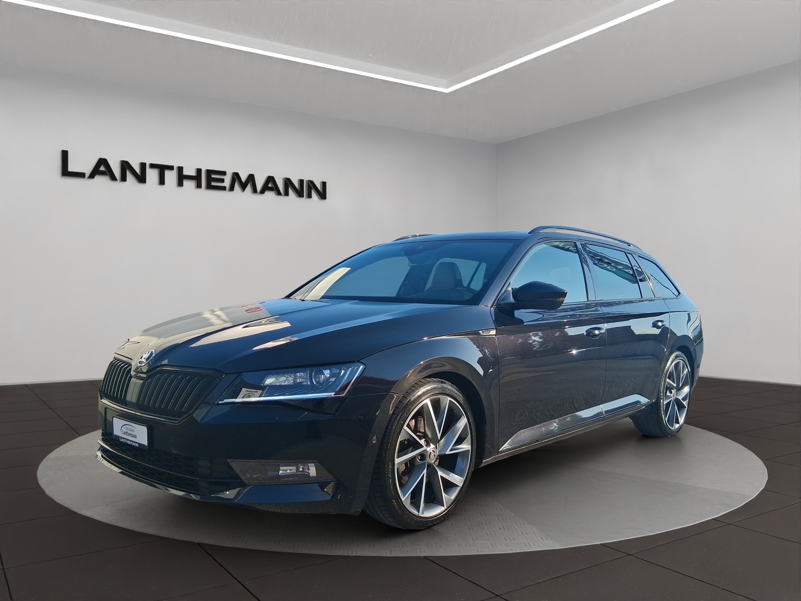 SKODA Superb Combi 2.0 TDi SportLine+ 4x4 DSG-image-0