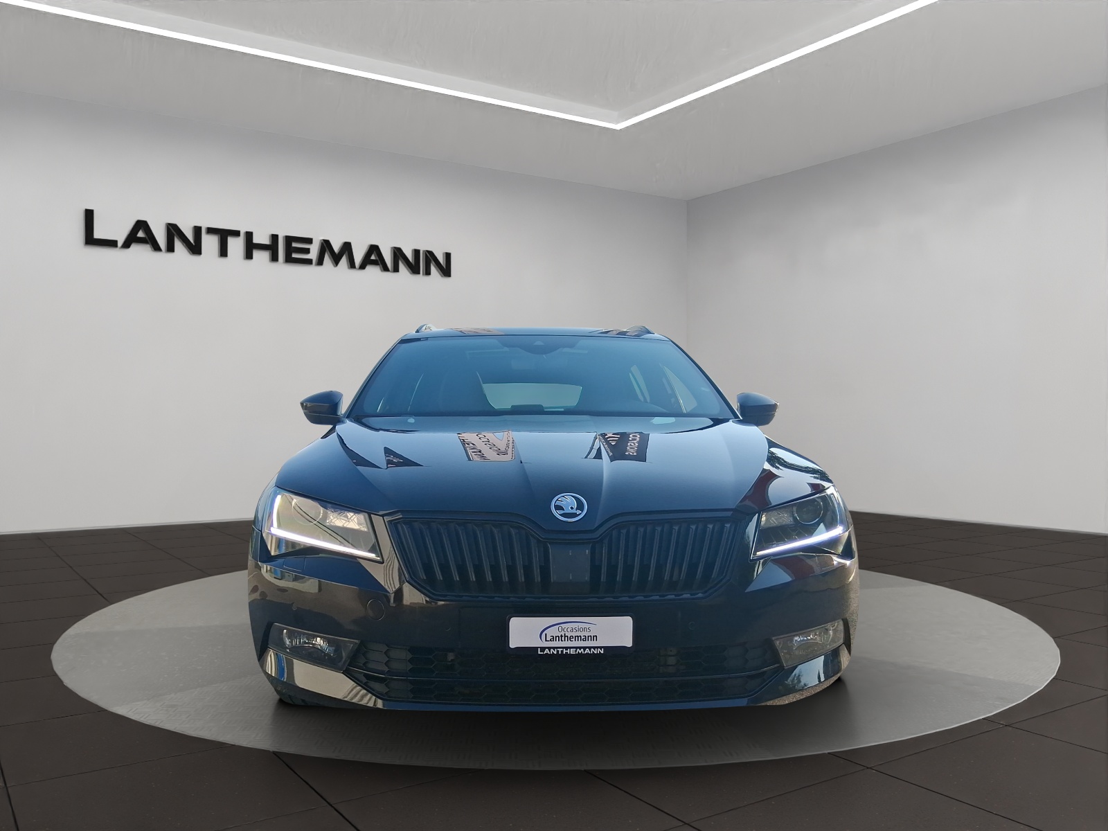 SKODA Superb Combi 2.0 TDi SportLine+ 4x4 DSG-image-6