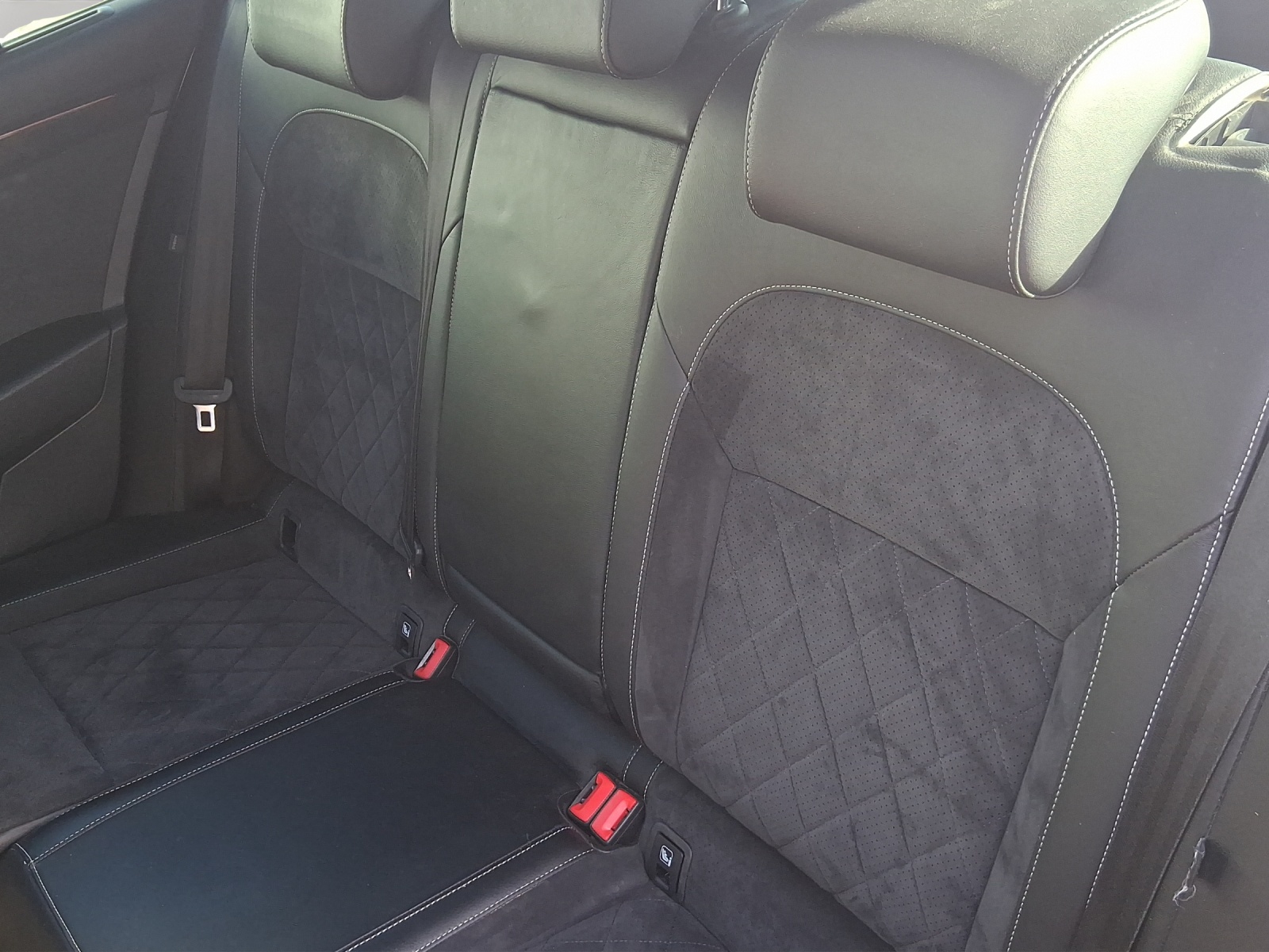 SKODA Superb Combi 2.0 TDi SportLine+ 4x4 DSG-image-16
