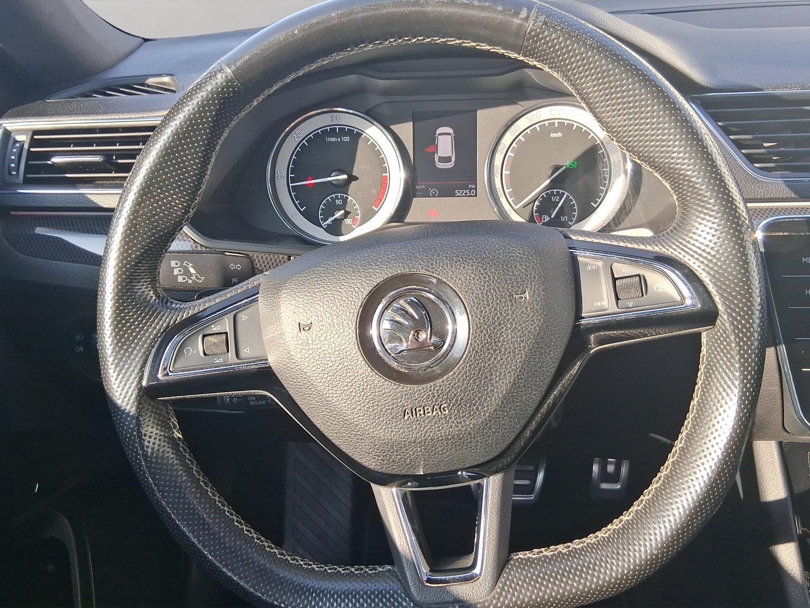 SKODA Superb Combi 2.0 TDi SportLine+ 4x4 DSG-image-10