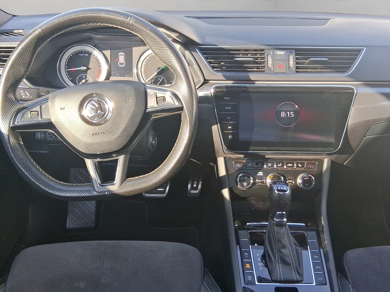 SKODA Superb Combi 2.0 TDi SportLine+ 4x4 DSG-image-9