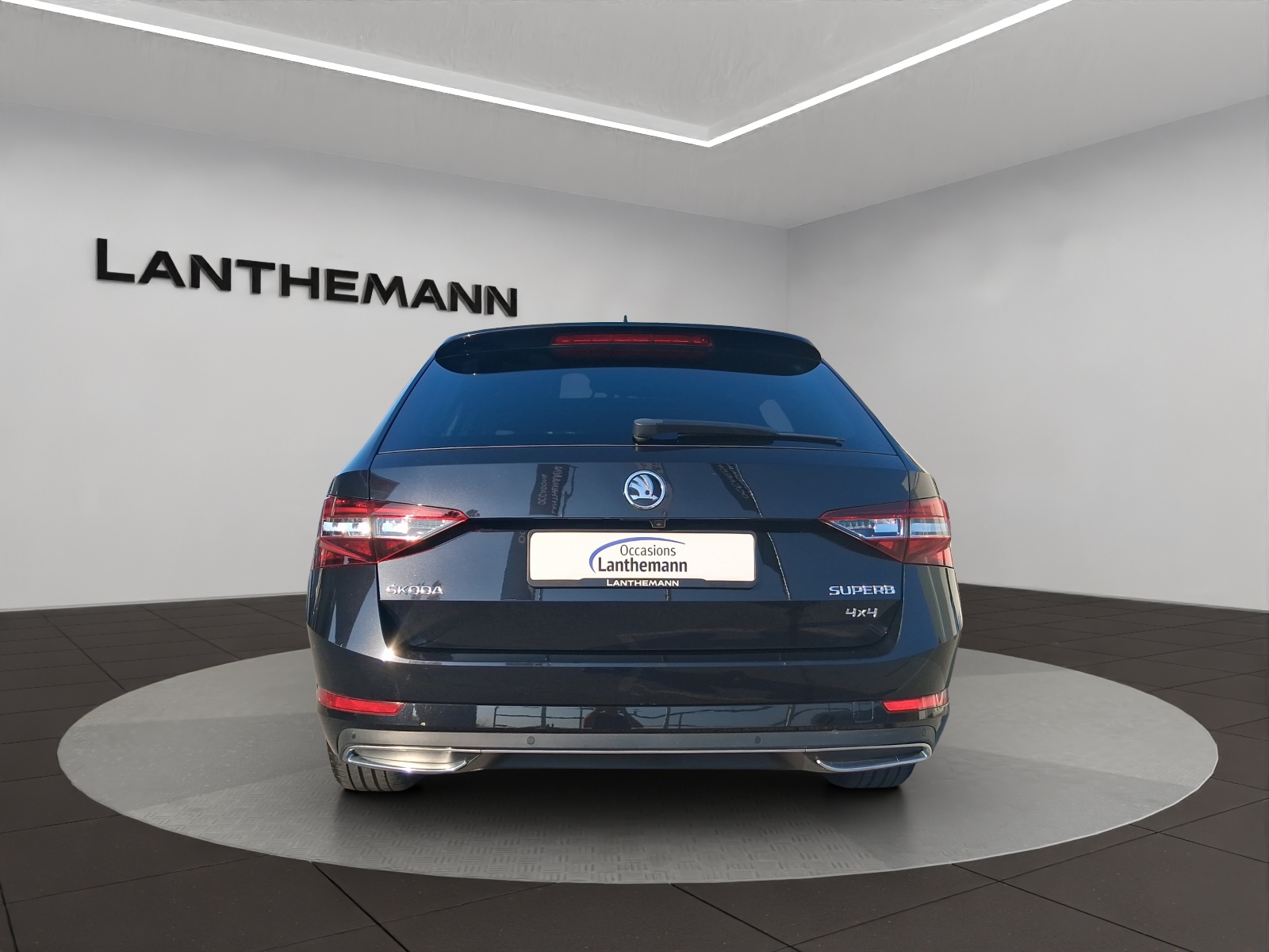 SKODA Superb Combi 2.0 TDi SportLine+ 4x4 DSG-image-3