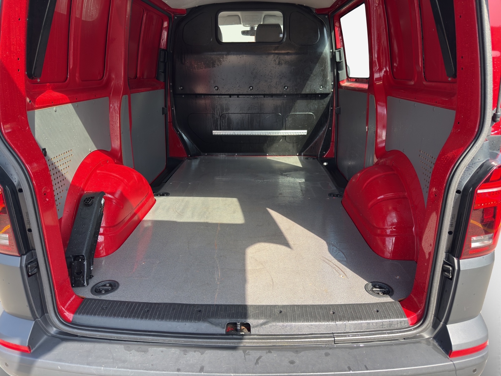 VW T6.1 2.0 TDI 4Motion-image-12
