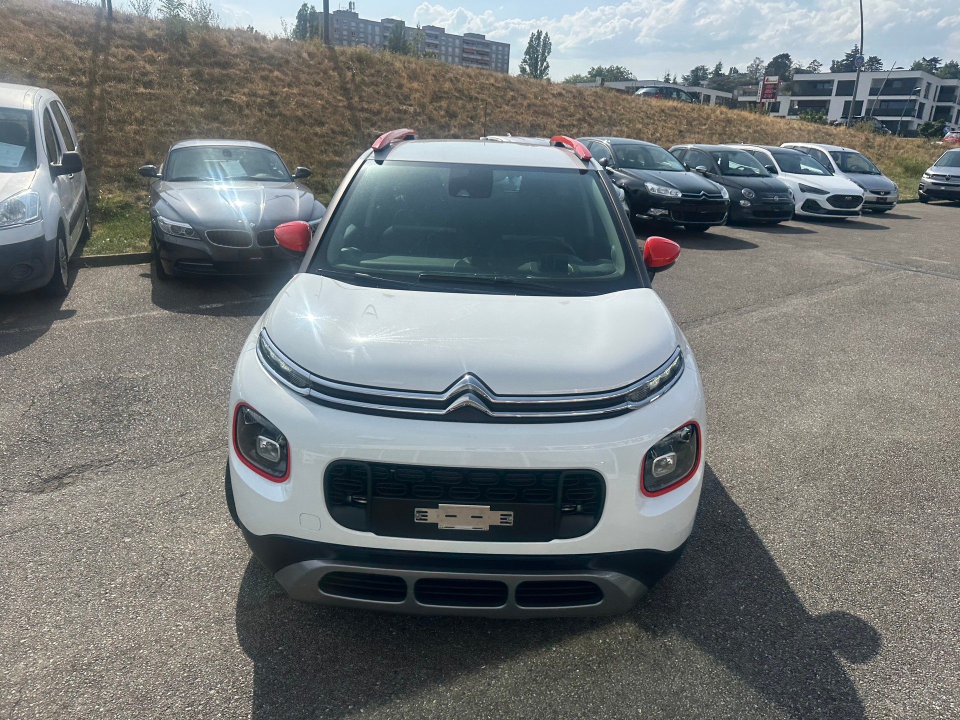 CITROEN C3 Aircross 1.2i PureTech Shine EAT-image-3