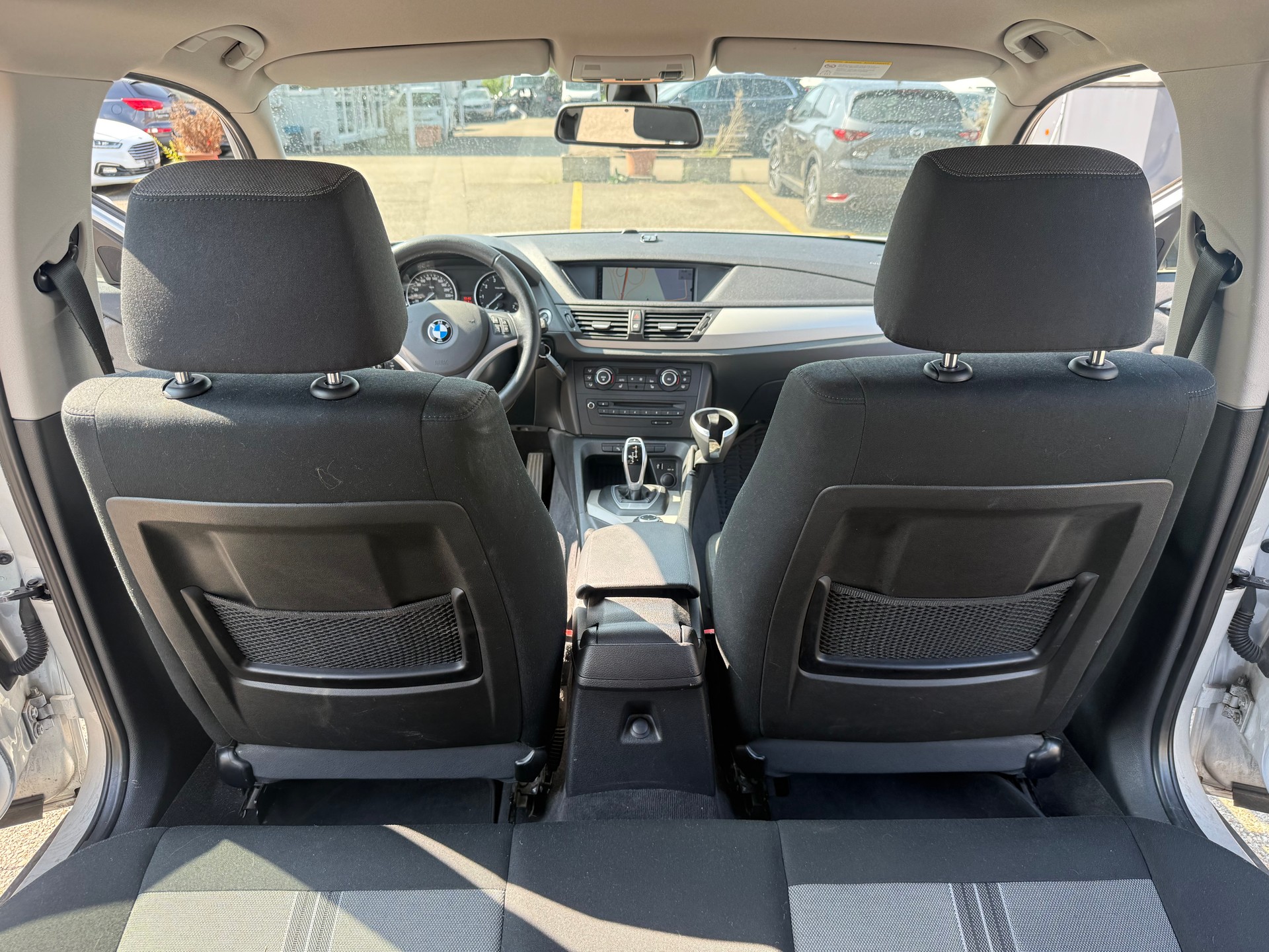 BMW X1 xDrive 20i Steptronic-image-4