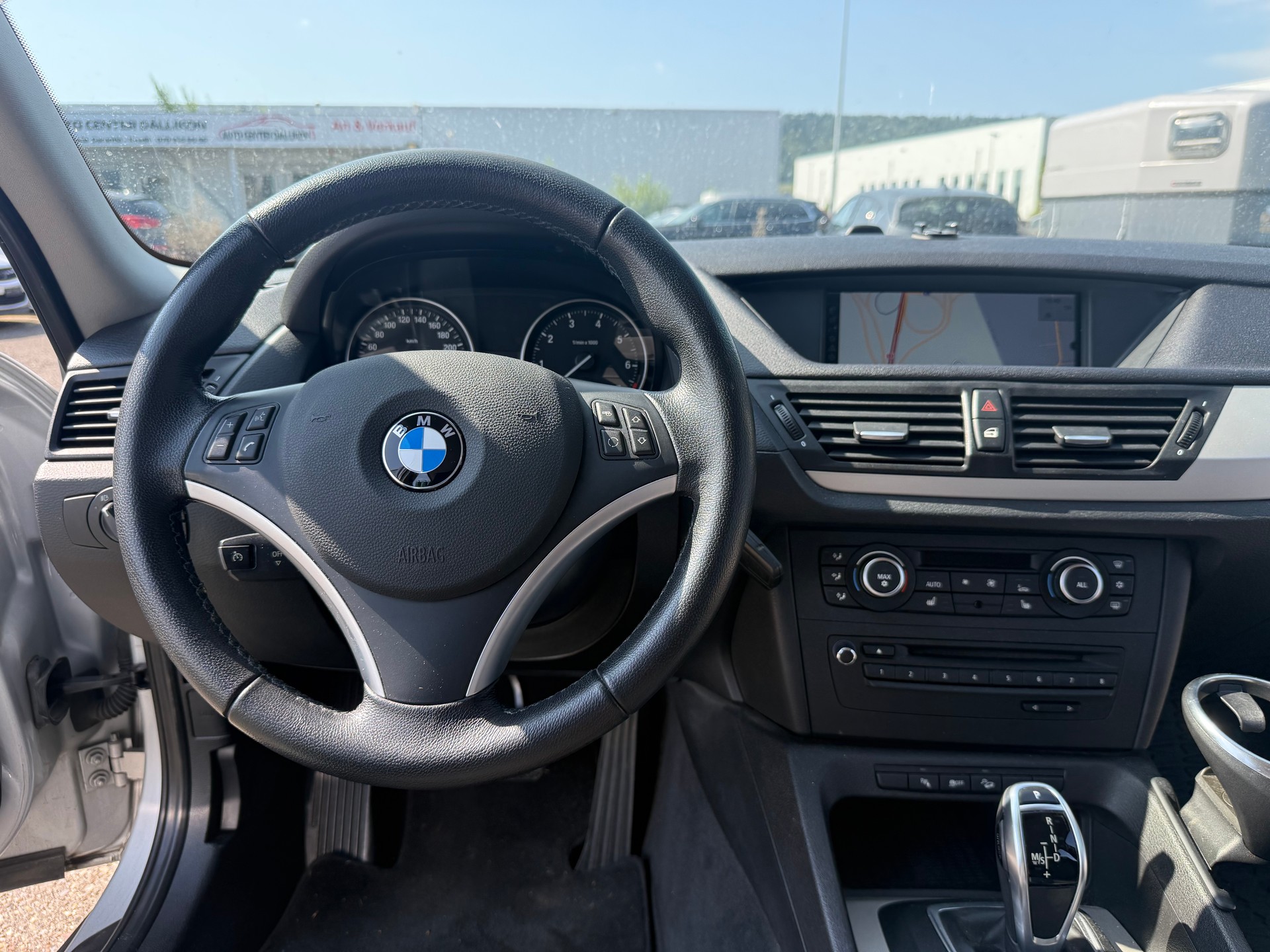 BMW X1 xDrive 20i Steptronic-image-2