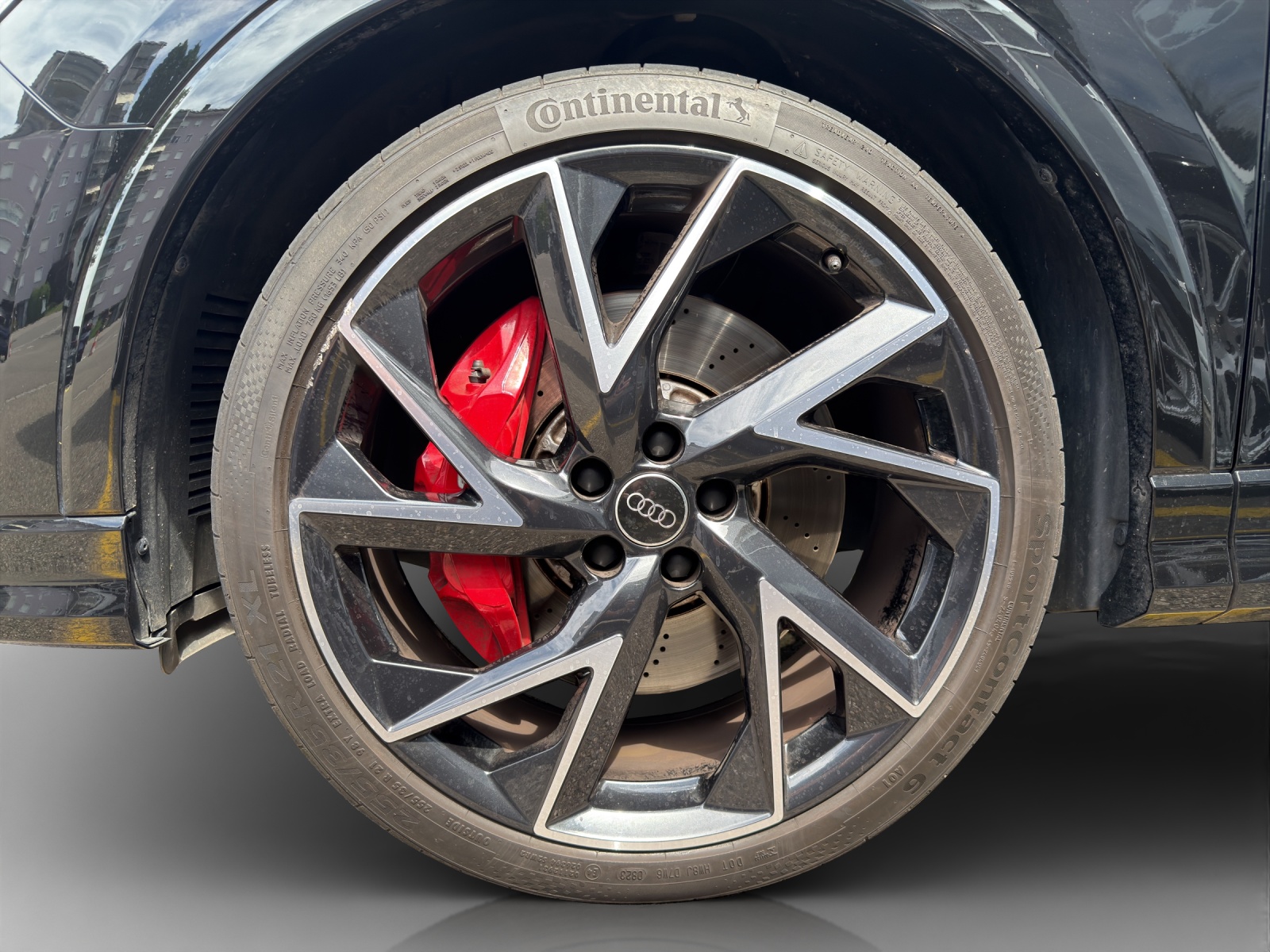 AUDI RS Q3 Sportback quattro S tronic-image-13