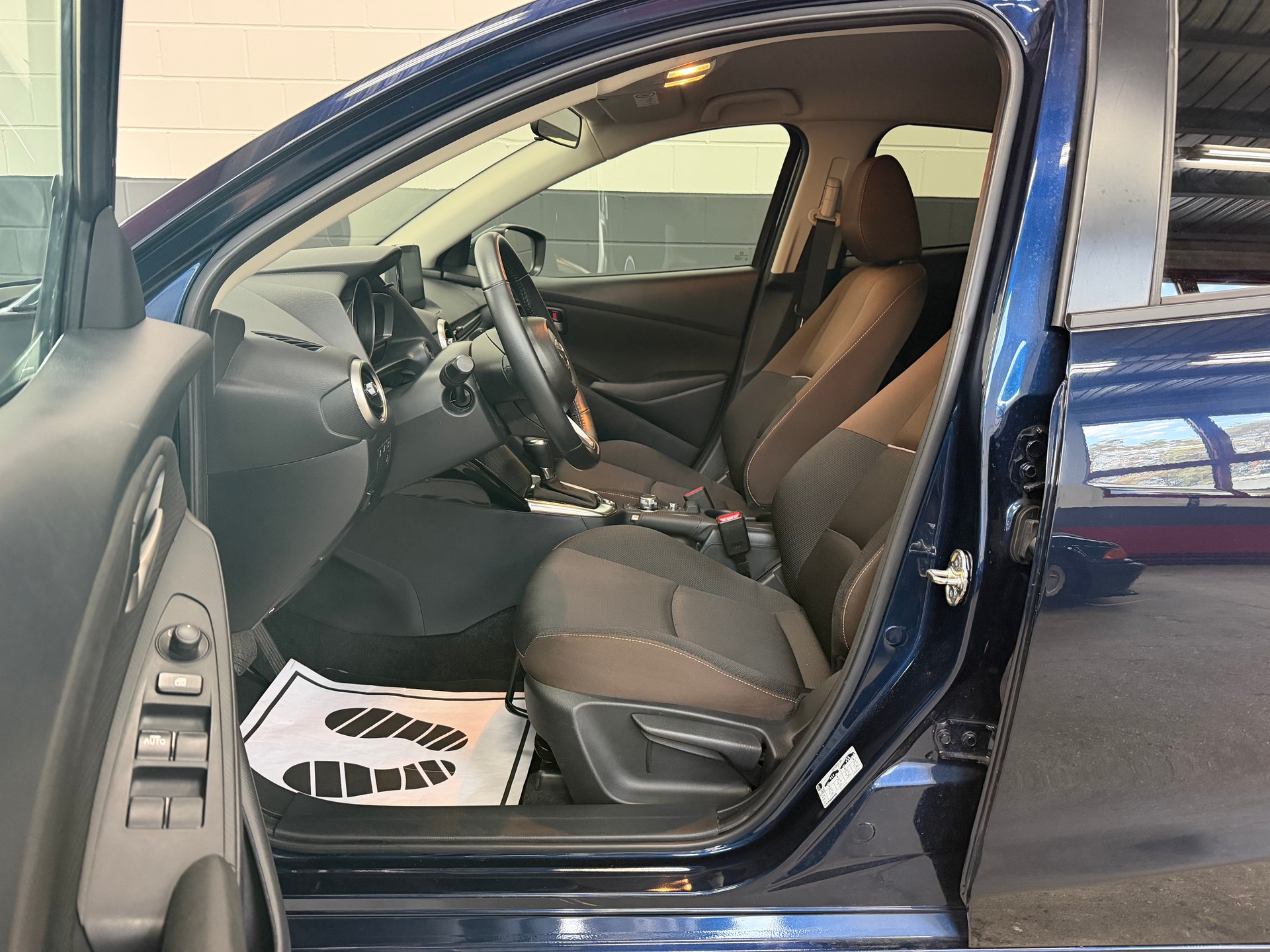 MAZDA 2 SKYACTIV-G 90 Ambition Plus Automat //NEU AB MFK!-image-7