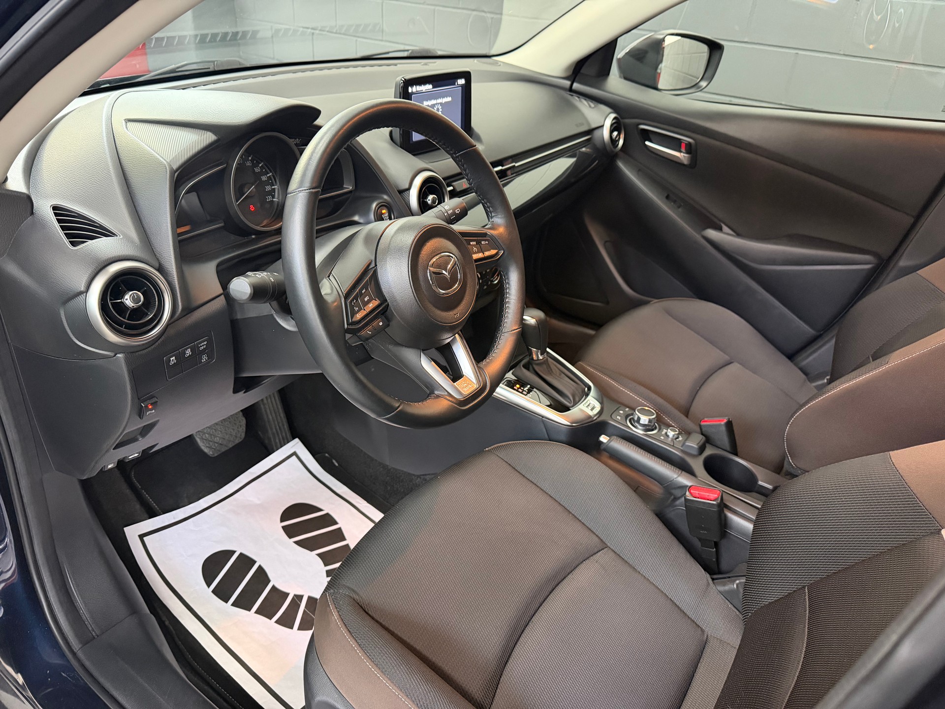 MAZDA 2 SKYACTIV-G 90 Ambition Plus Automat //NEU AB MFK!-image-8