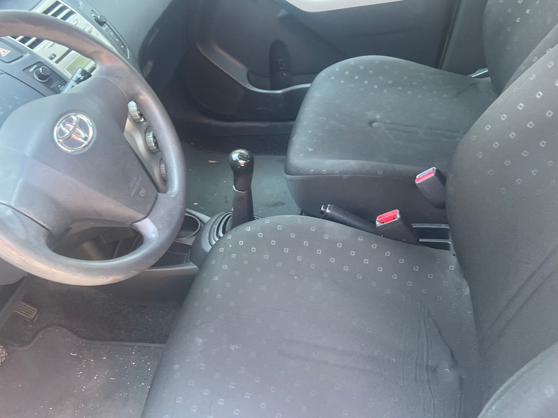 TOYOTA Yaris 1.3 Linea Luna-image-7