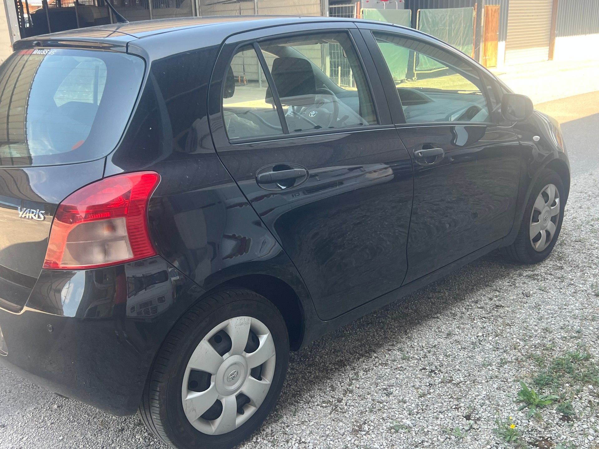 TOYOTA Yaris 1.3 Linea Luna-image-6