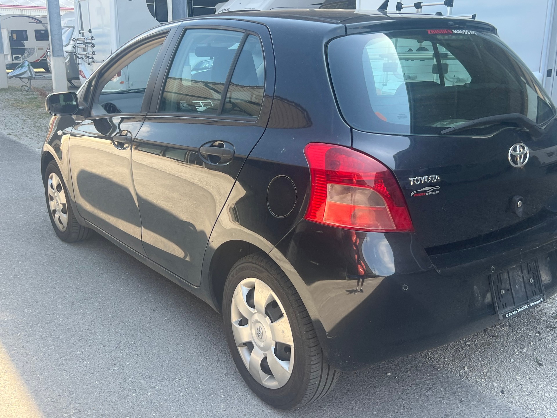TOYOTA Yaris 1.3 Linea Luna-image-1