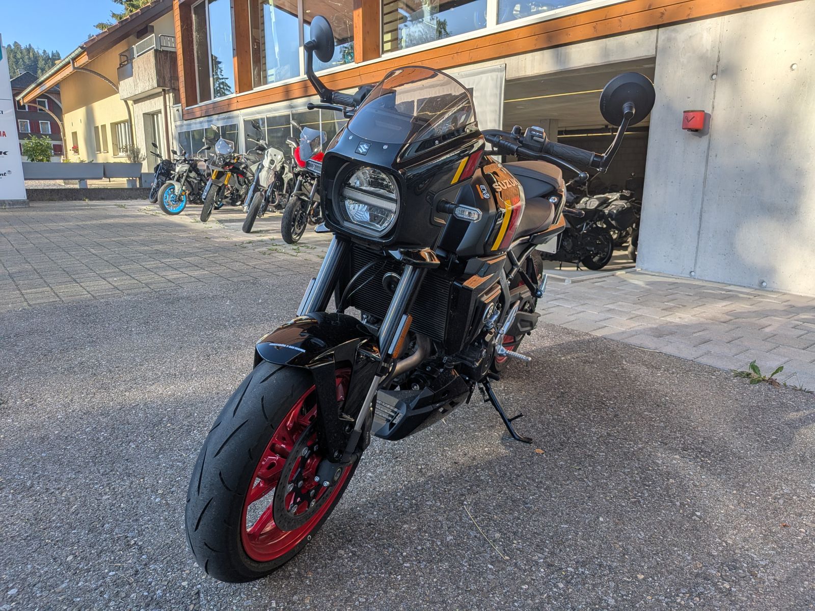 SUZUKI GSX 8TT-image-2