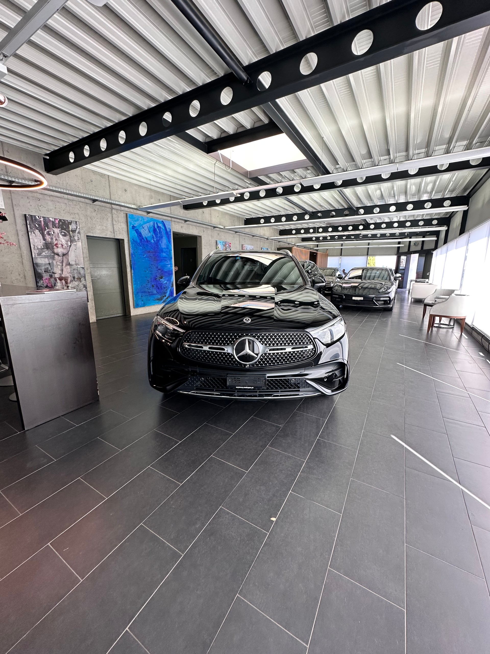 MERCEDES-BENZ GLC 300 AMG Line 4matic-showroom-element-2