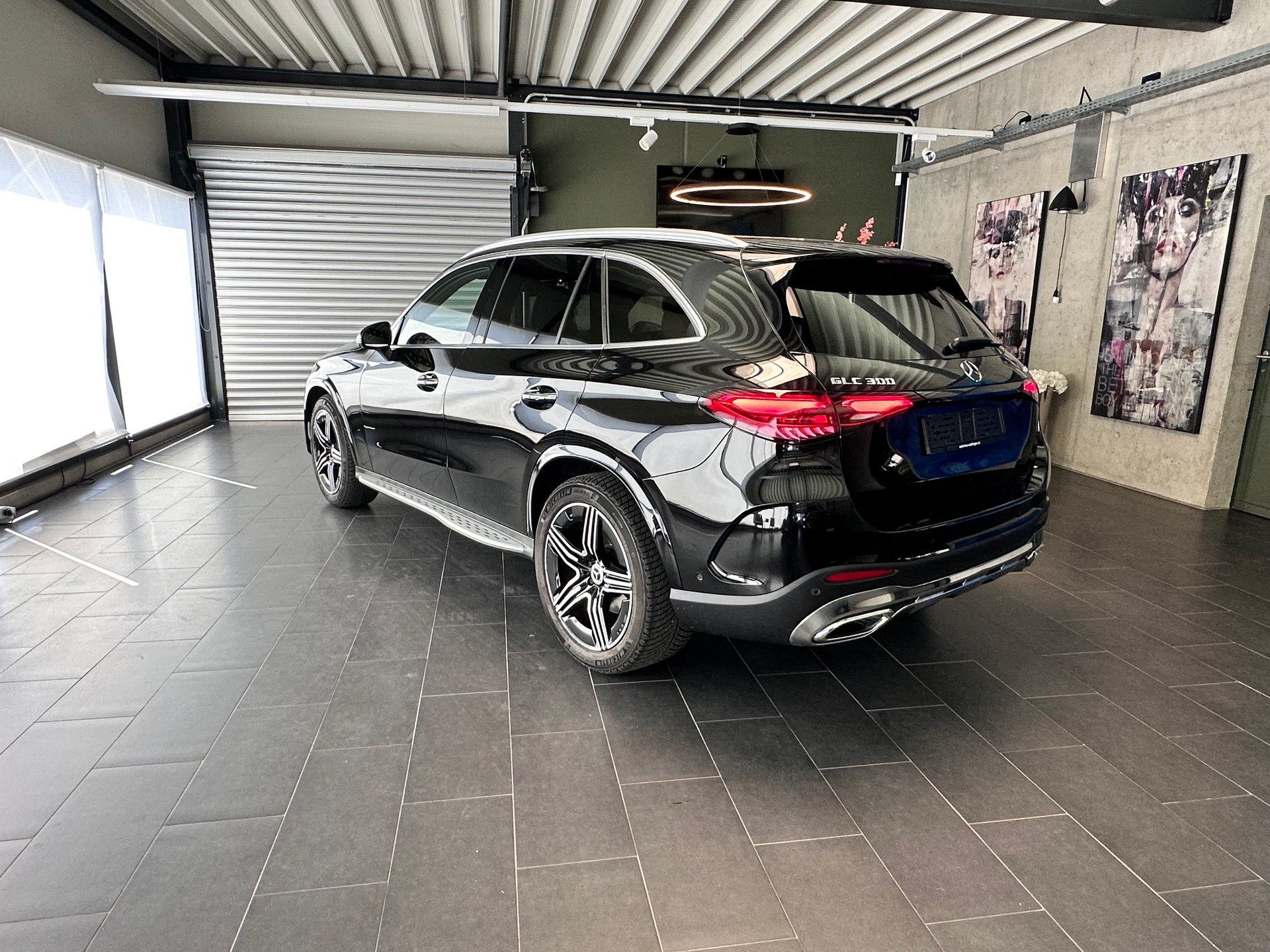 MERCEDES-BENZ GLC 300 AMG Line 4matic-image-11