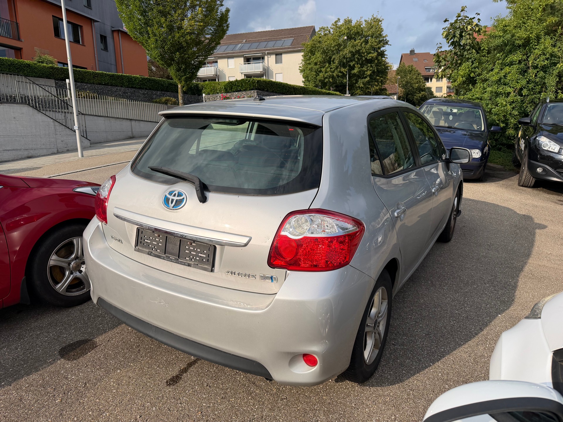 TOYOTA Auris 1.8 16V HSD Linea Luna-image-3