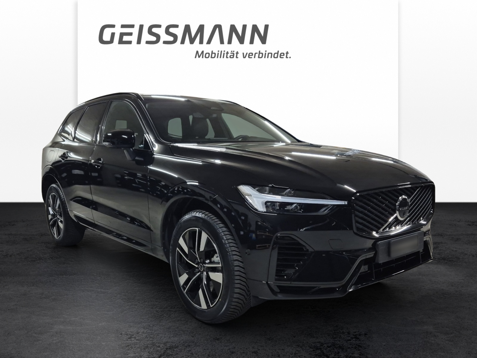 VOLVO XC60 2.0 T6 TE Plus Dark eAWD-showroom-element-1