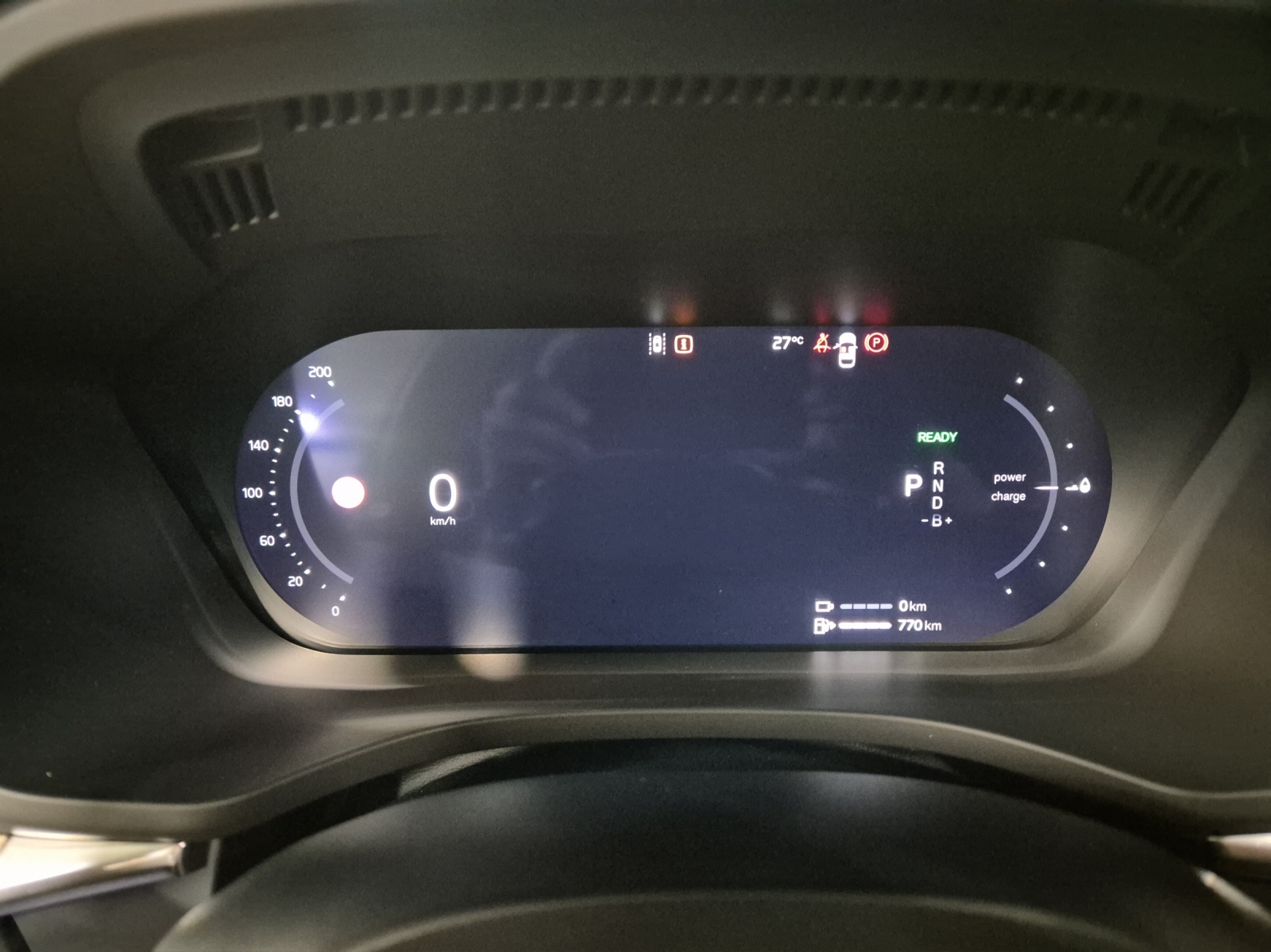 VOLVO XC60 2.0 T6 TE Plus Dark eAWD-image-12