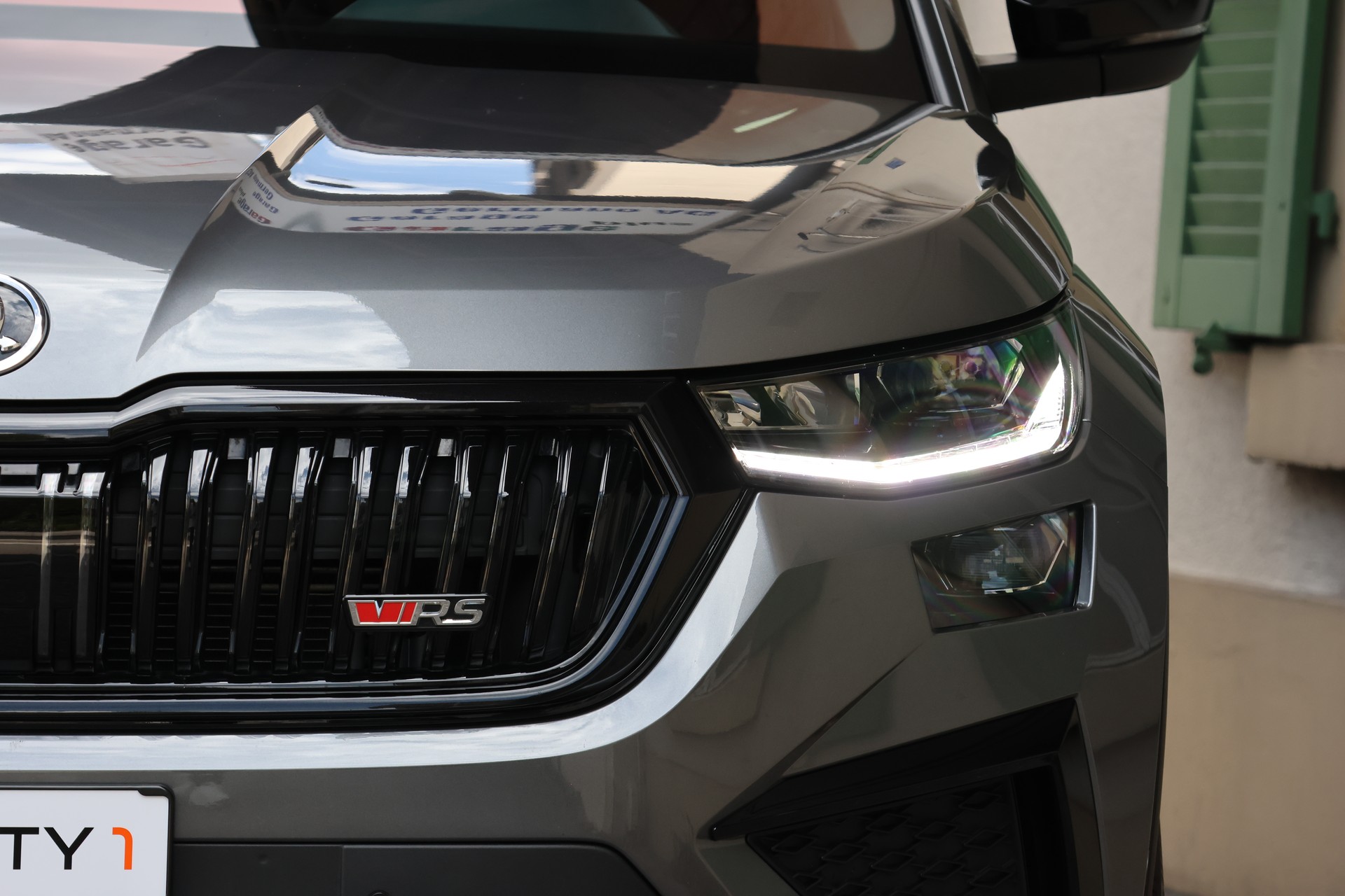 SKODA Kodiaq 2.0 TSI 4x4 RS (CH)-image-4