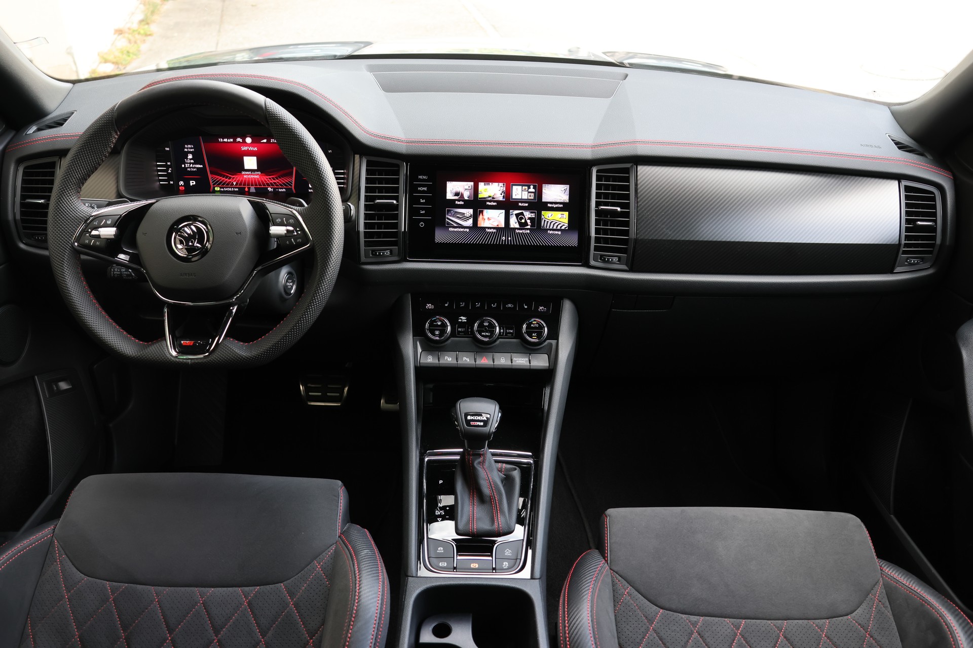 SKODA Kodiaq 2.0 TSI 4x4 RS (CH)-image-13