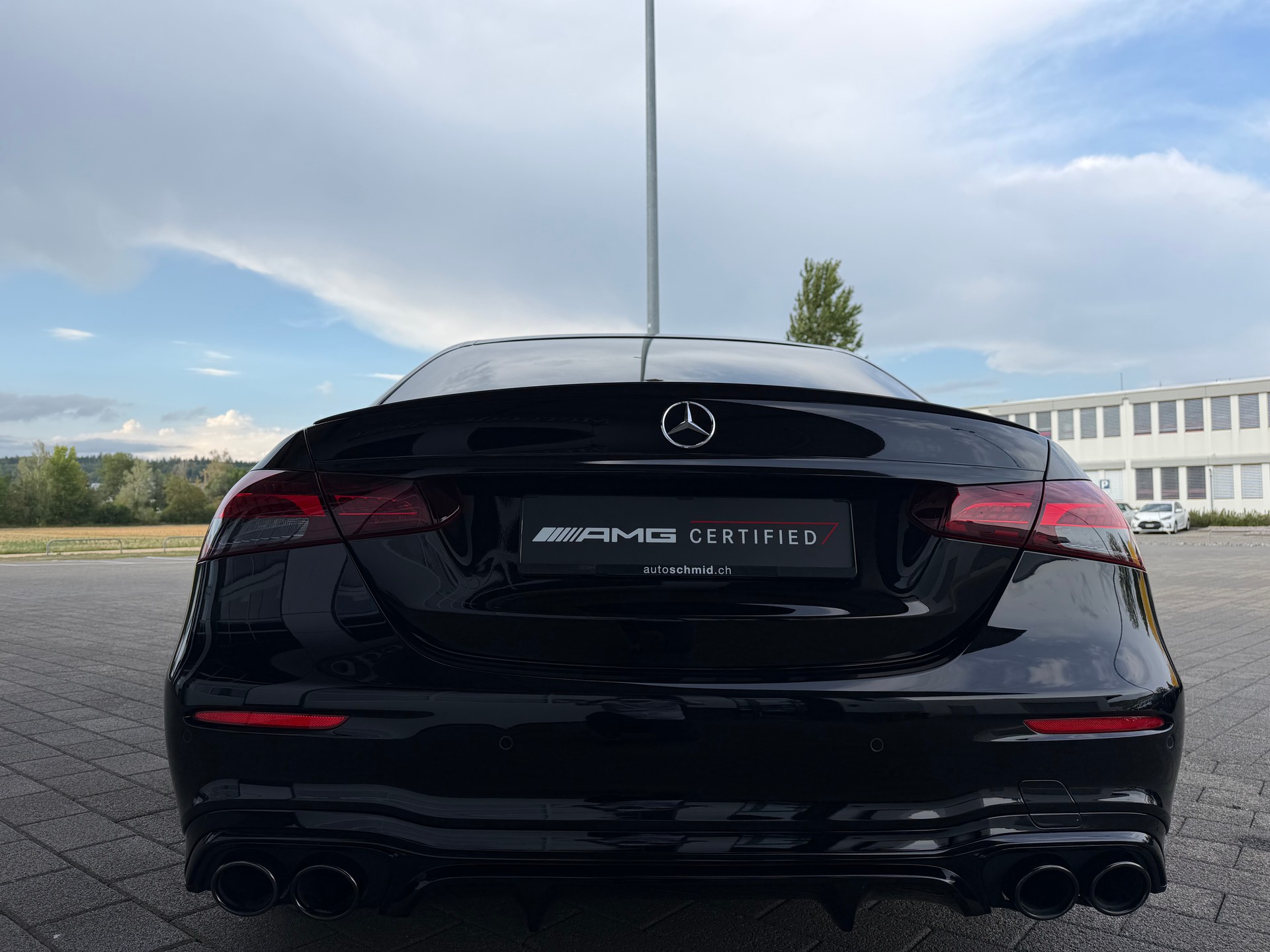MERCEDES-BENZ AMG E 53 4Matic+ Speedshift 9G-TCT-showroom-element-2