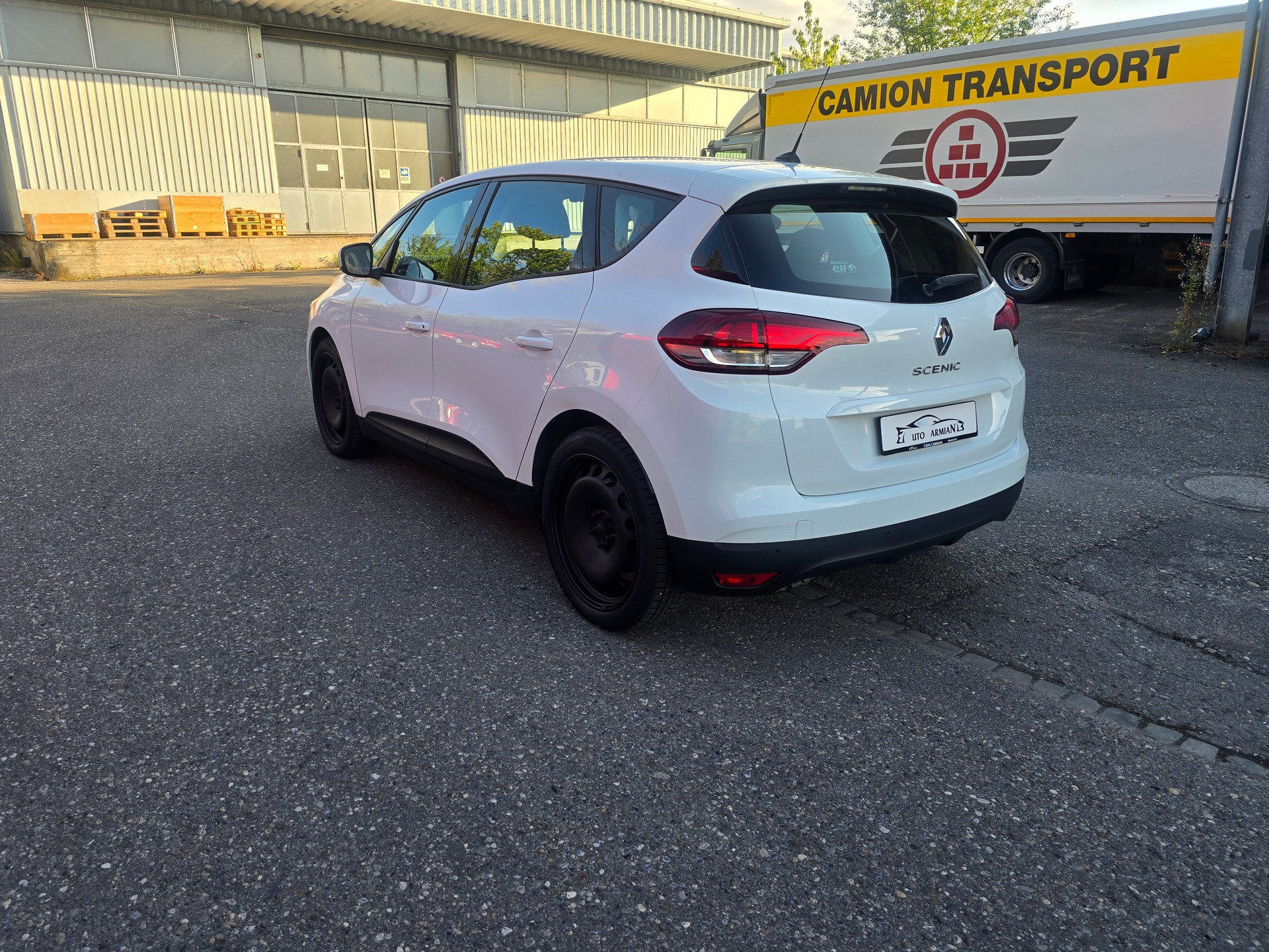 RENAULT Scénic 1.2 16V Turbo Life-image-4
