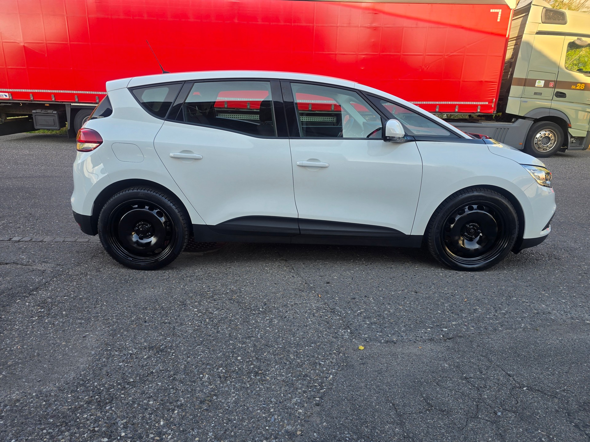 RENAULT Scénic 1.2 16V Turbo Life-image-7