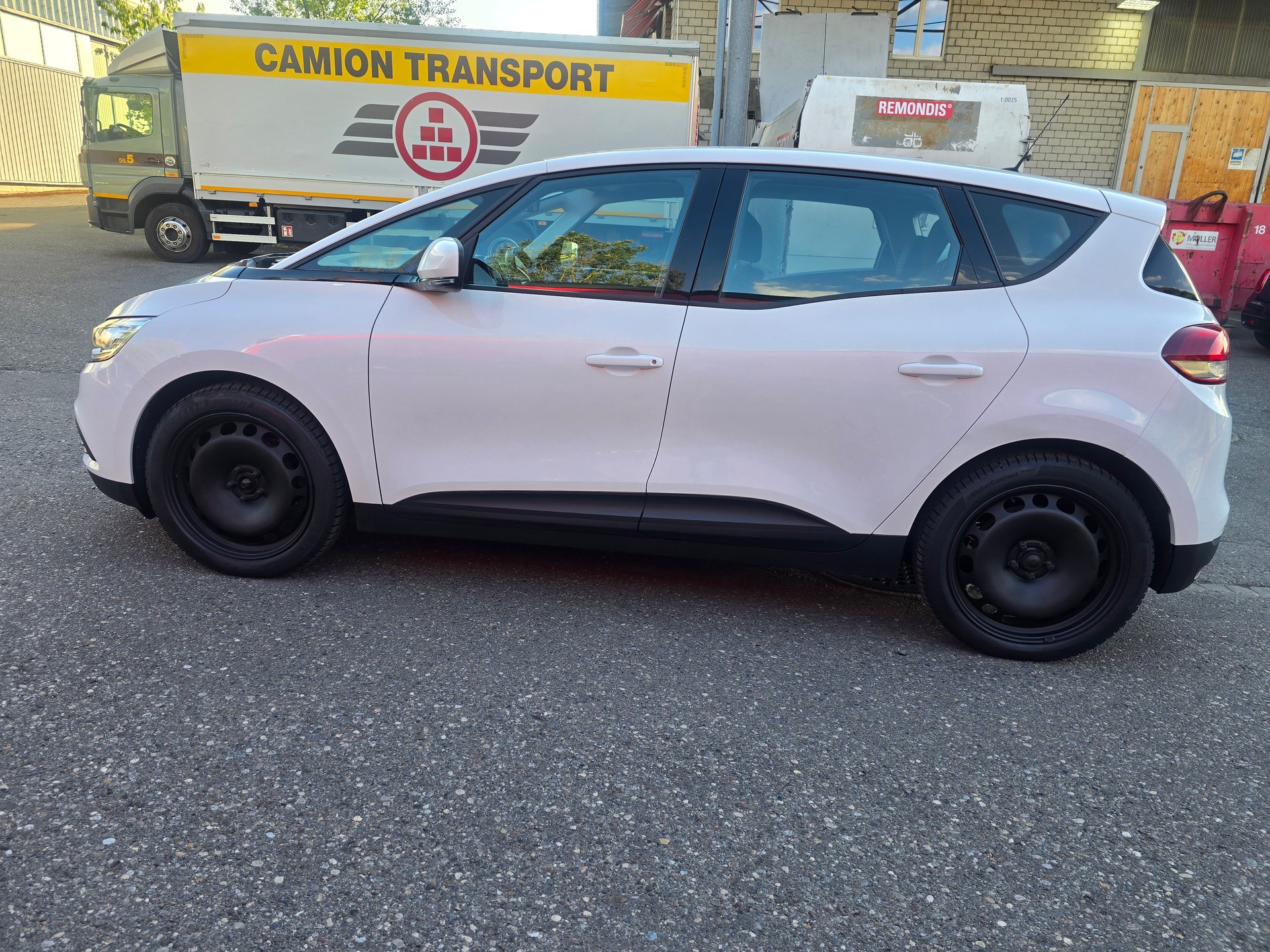 RENAULT Scénic 1.2 16V Turbo Life-image-8